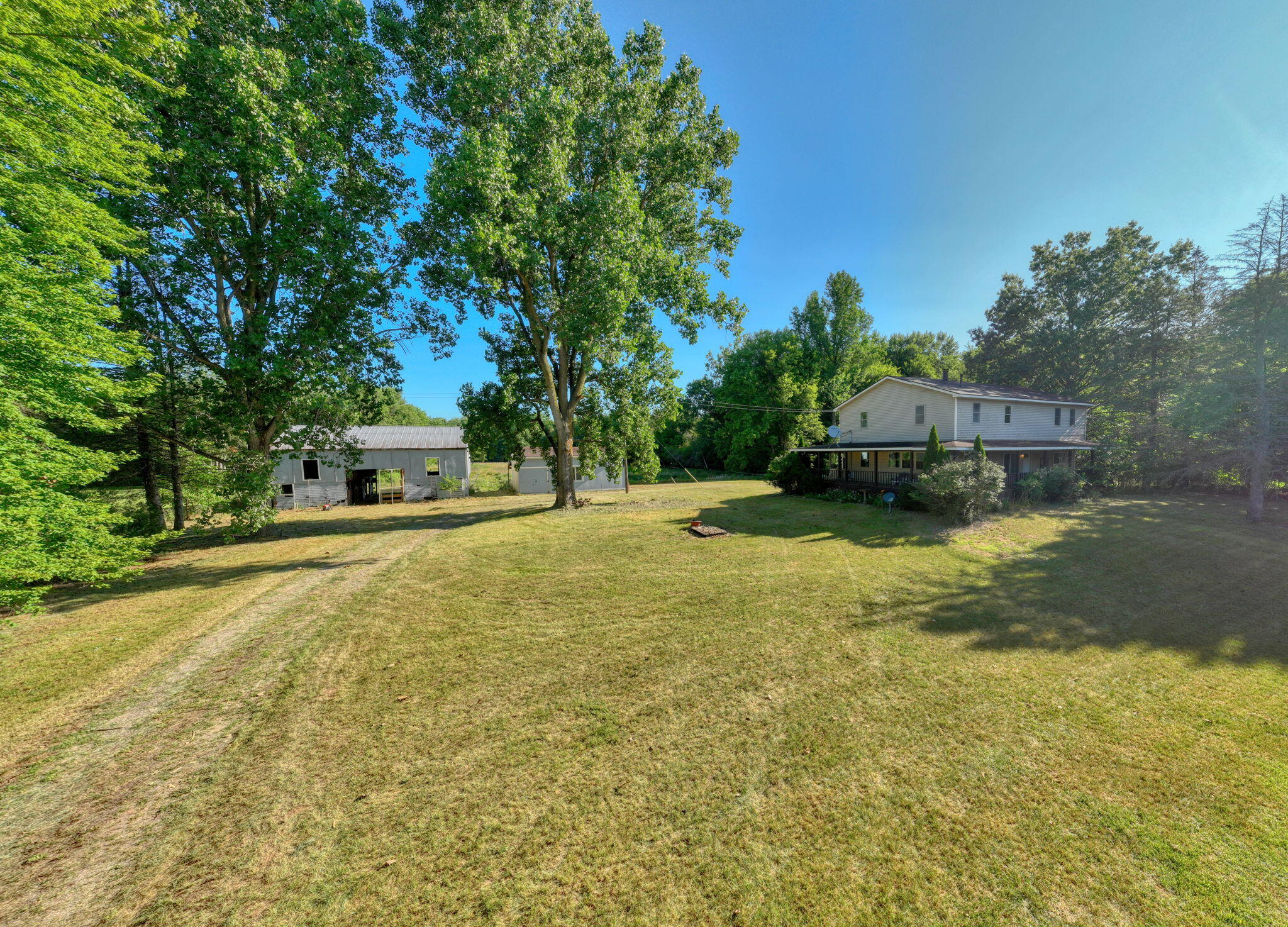 49300 Arkona Road Property Photo 2