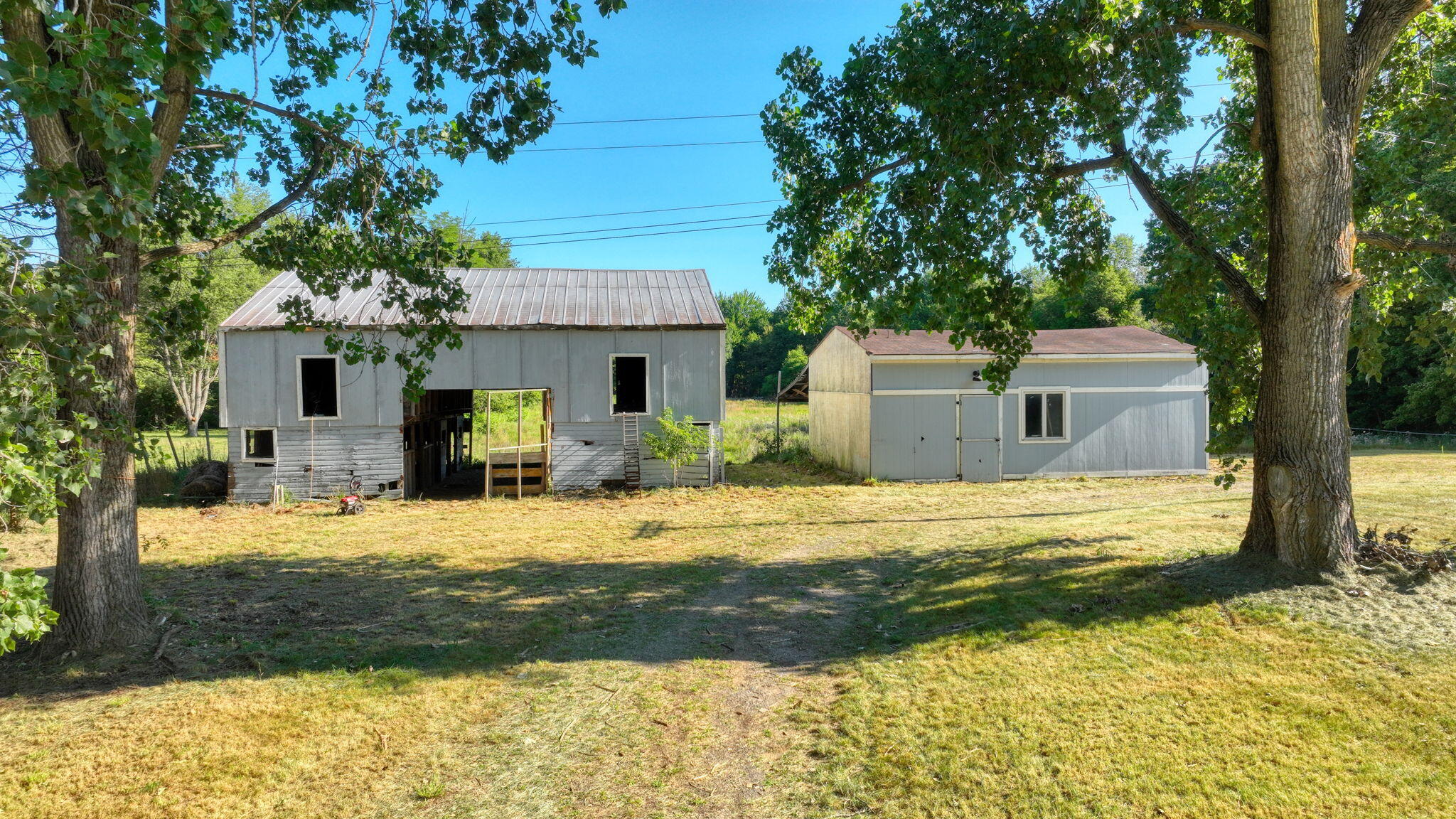 49300 Arkona Road Property Photo 4