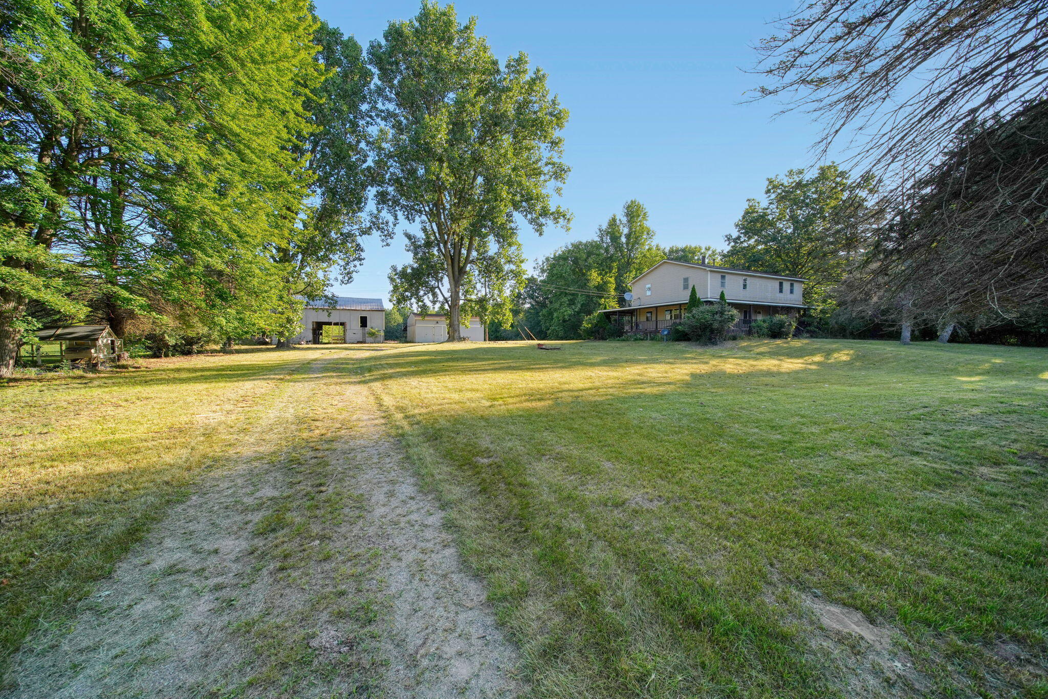 49300 Arkona Road Property Photo 5
