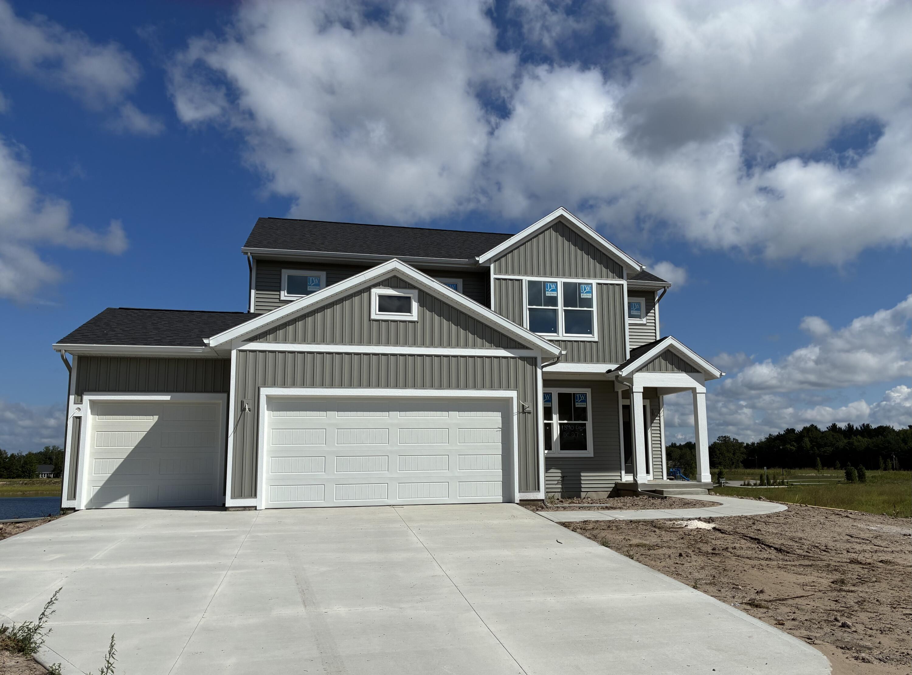 1890 Lowe Drive Property Photo 1