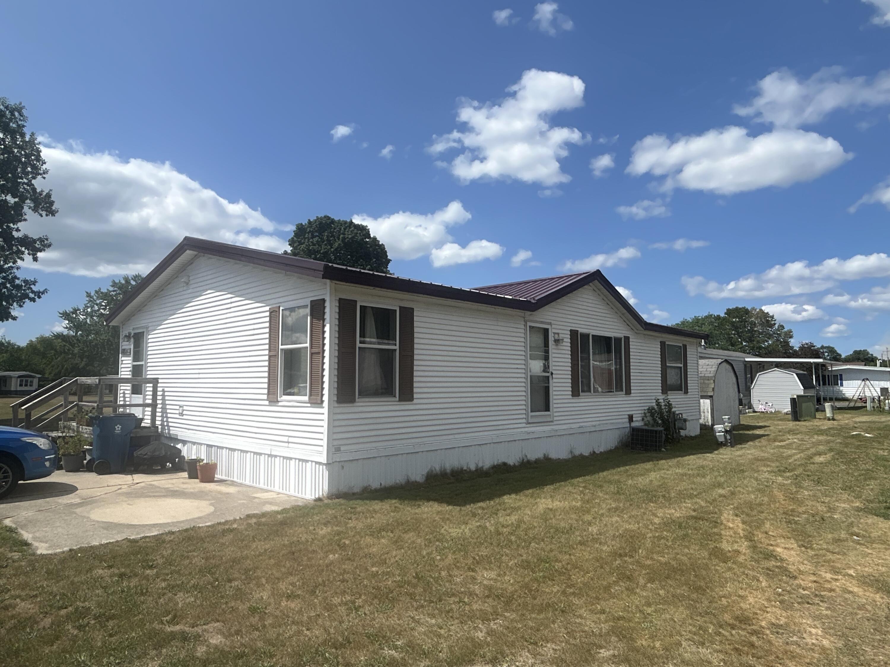 1219 Royal Drive Property Photo 1