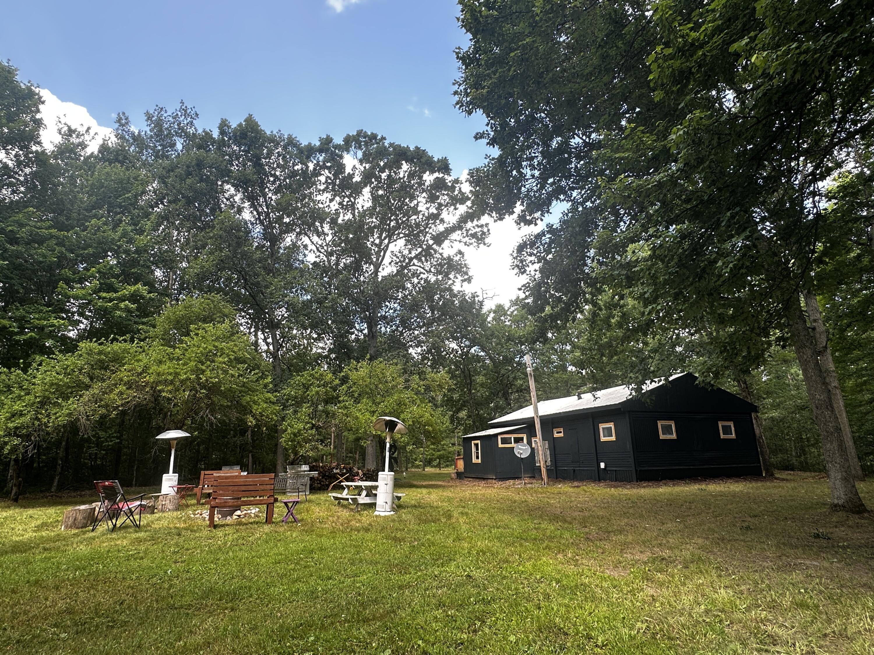 11384 N Irons Road Property Photo 5
