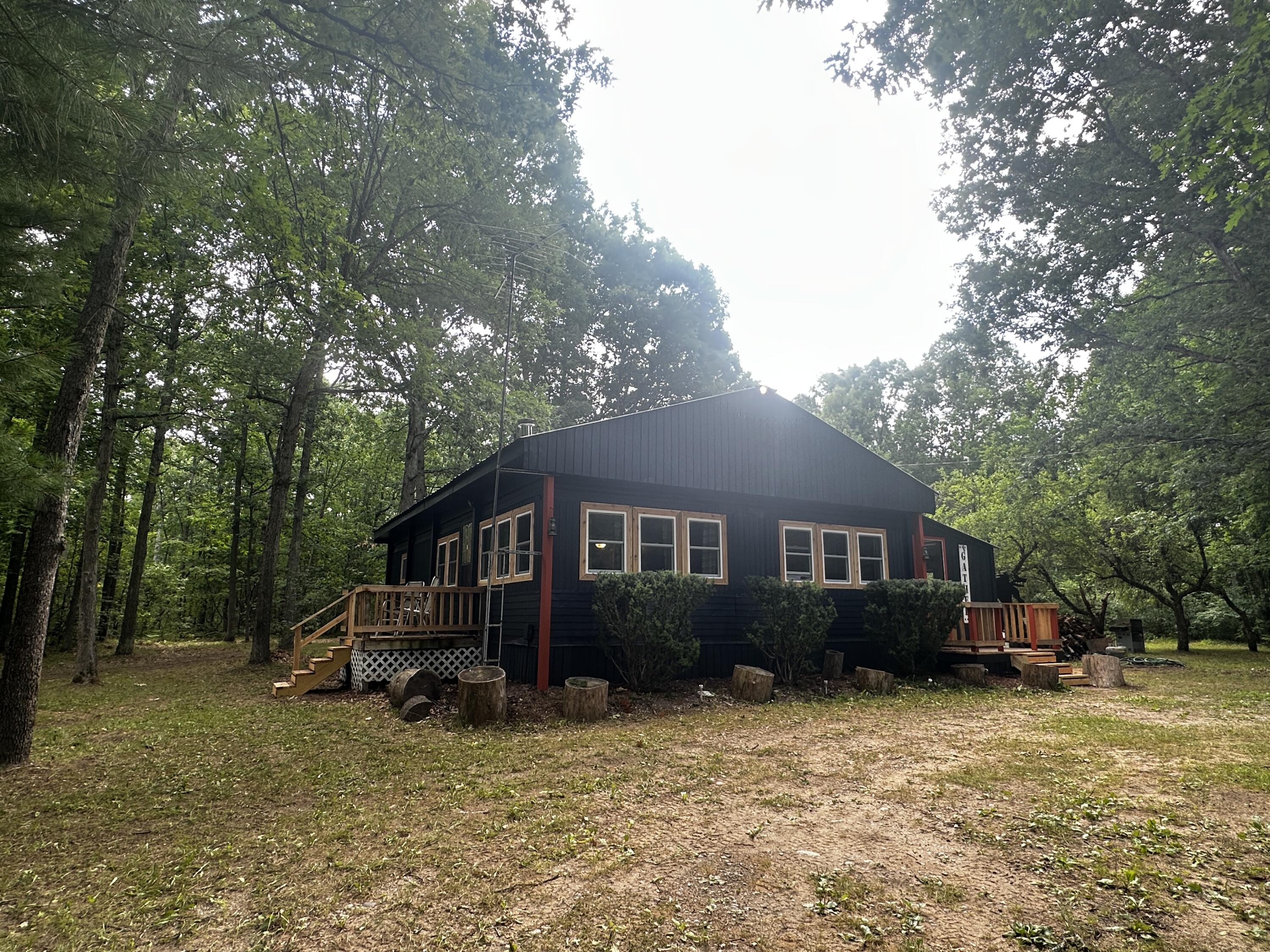 11384 N Irons Road Property Photo 8