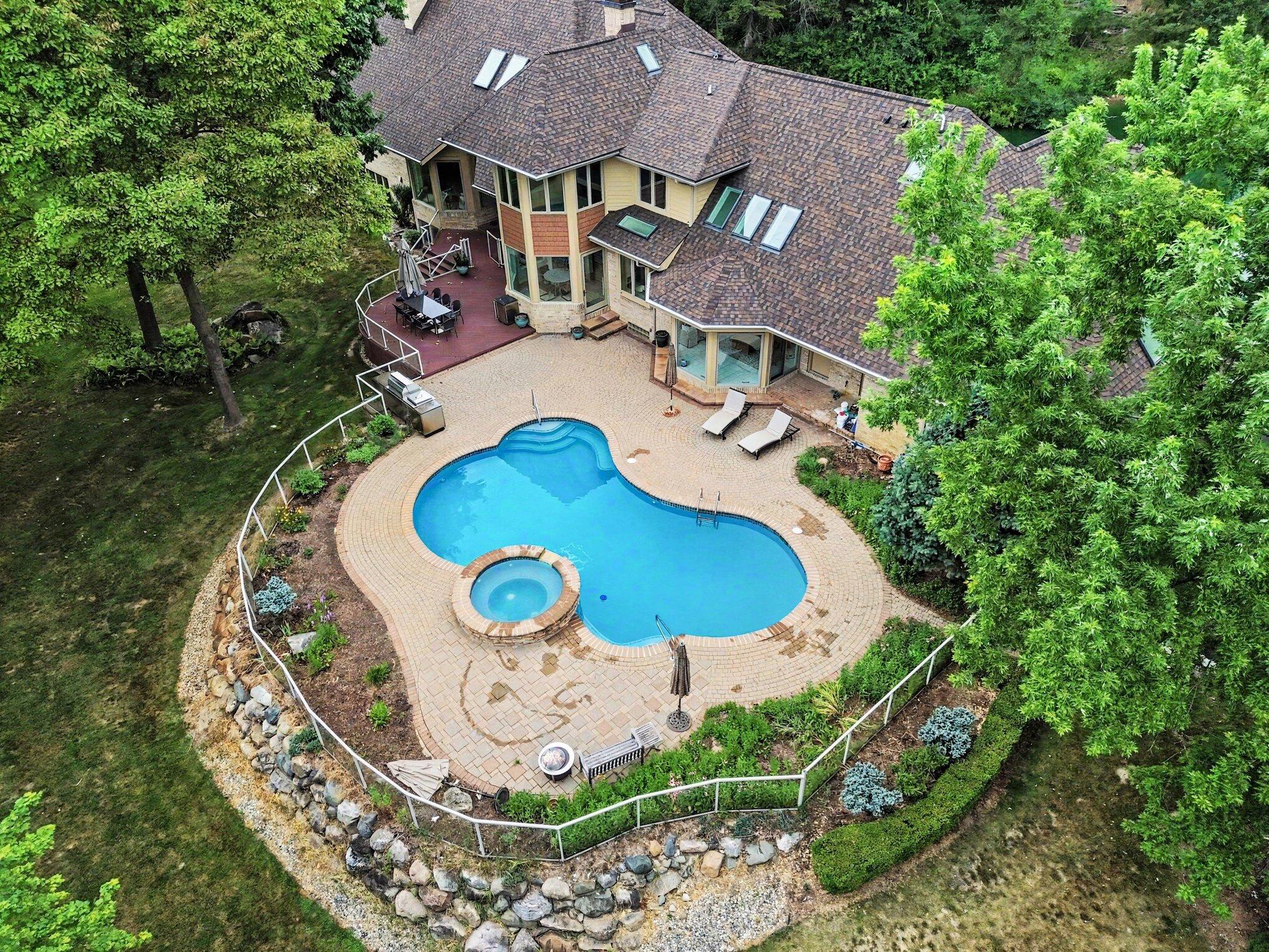 4911 Red Fox Run Property Photo 11