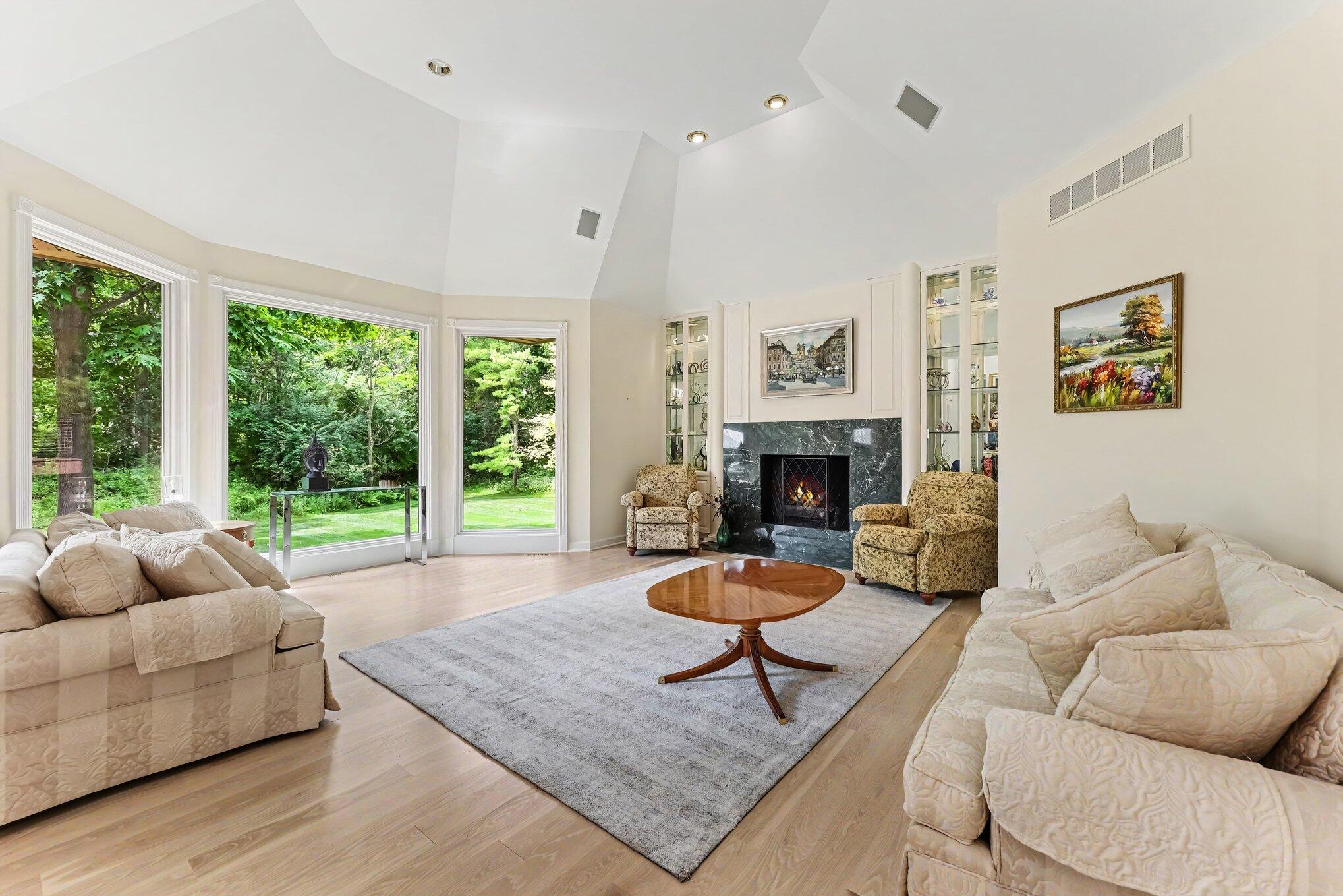 4911 Red Fox Run Property Photo 12