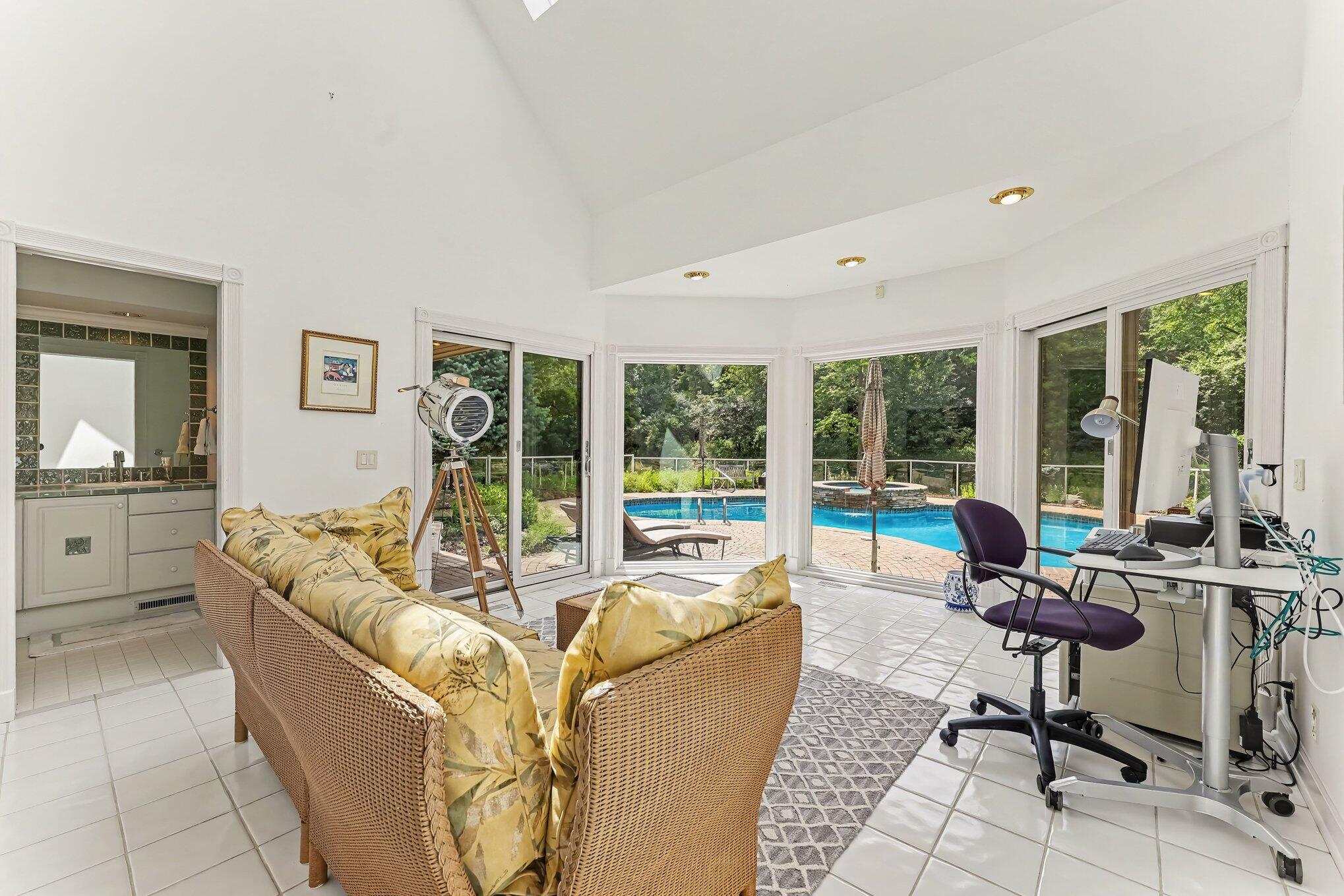 4911 Red Fox Run Property Photo 32