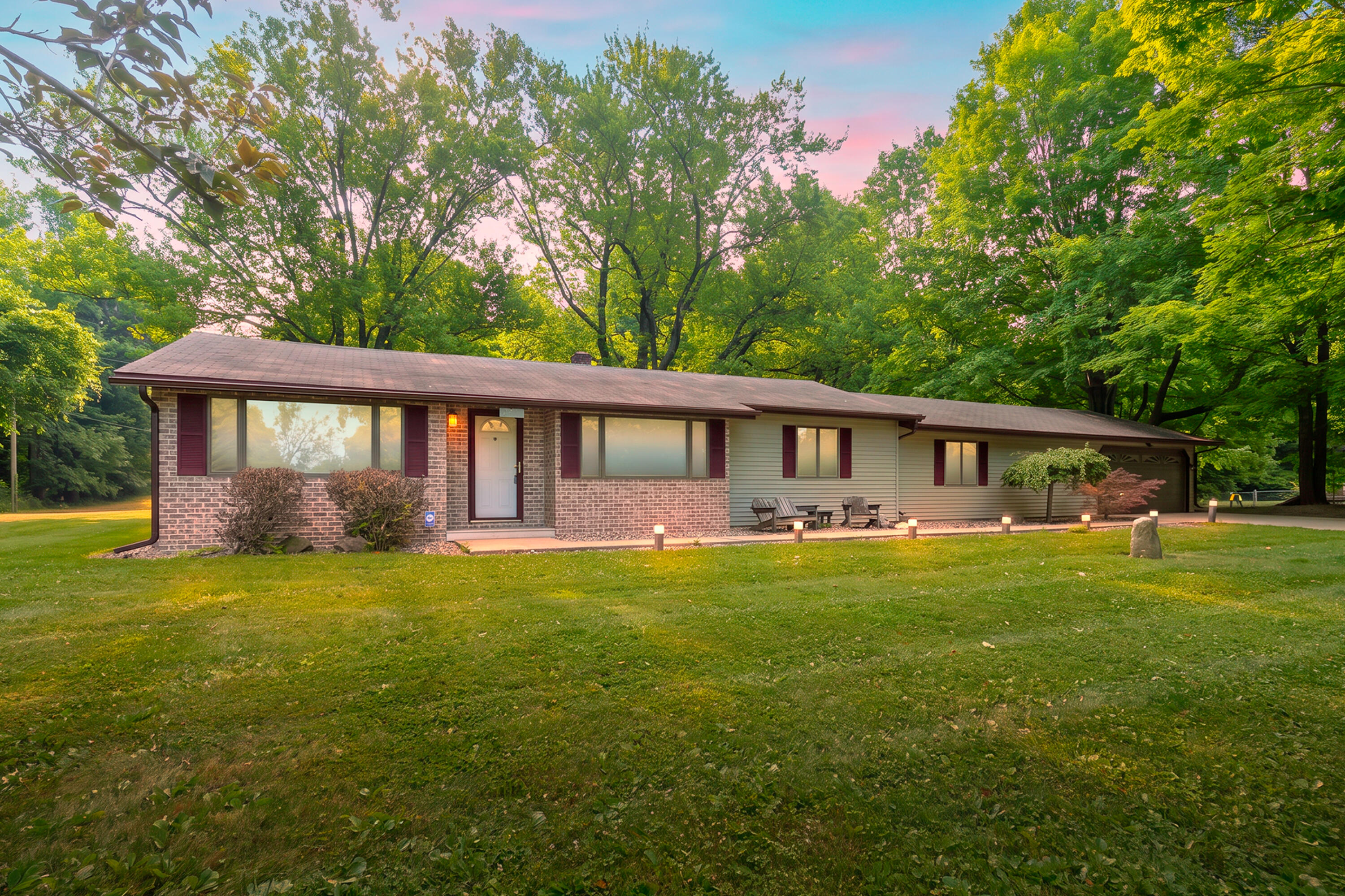 12876 Helmer Road S Property Photo 1