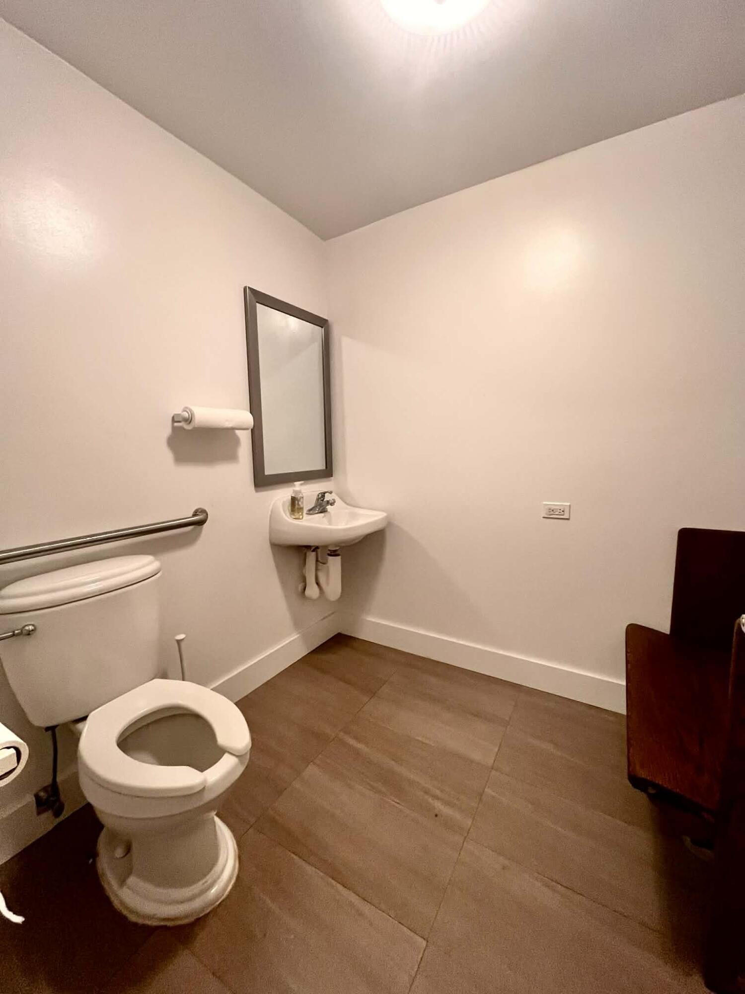 108 W Colby Street Property Photo 15