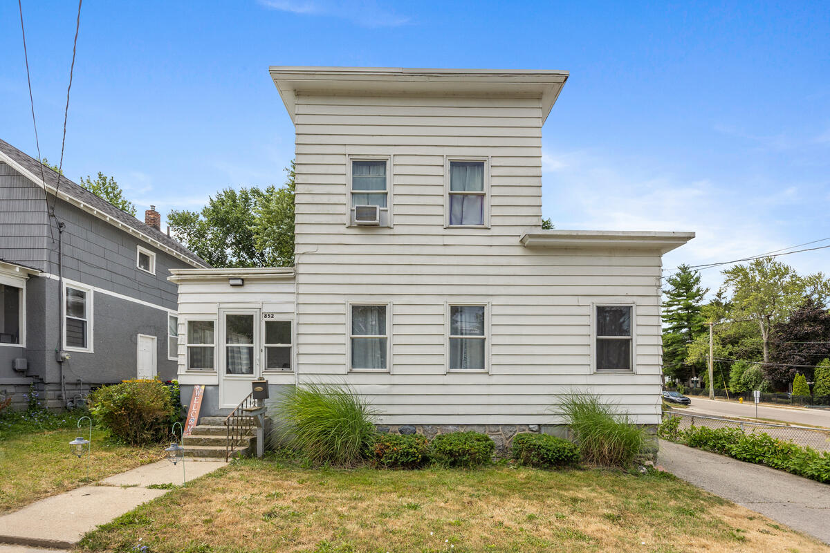 852 Leonard Street NE Property Photo 1