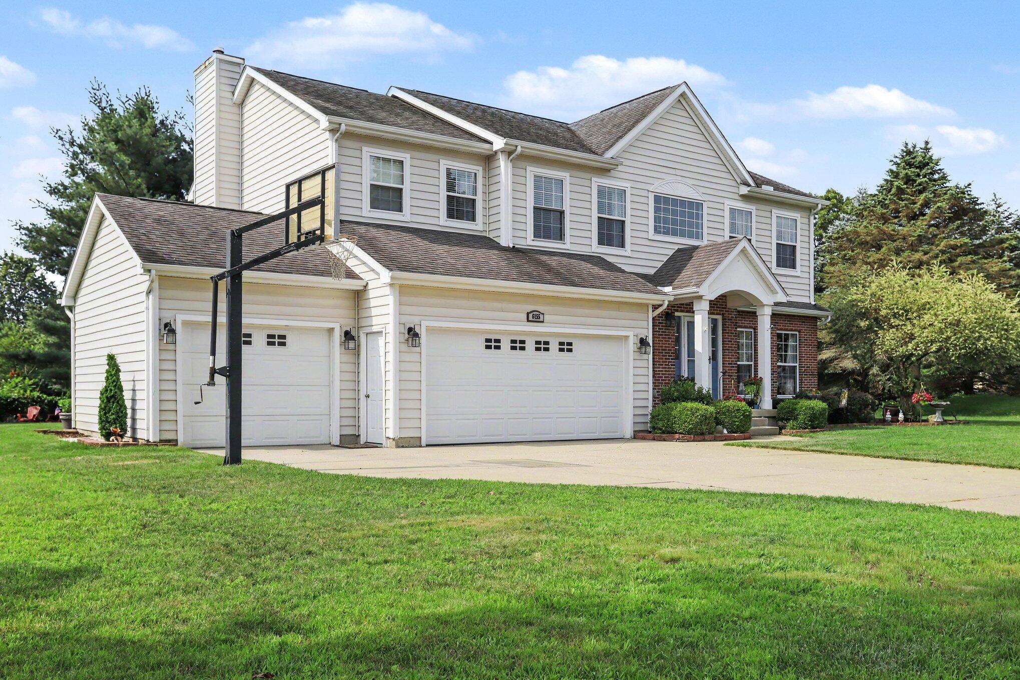 6155 Falabella Circle Property Photo 3
