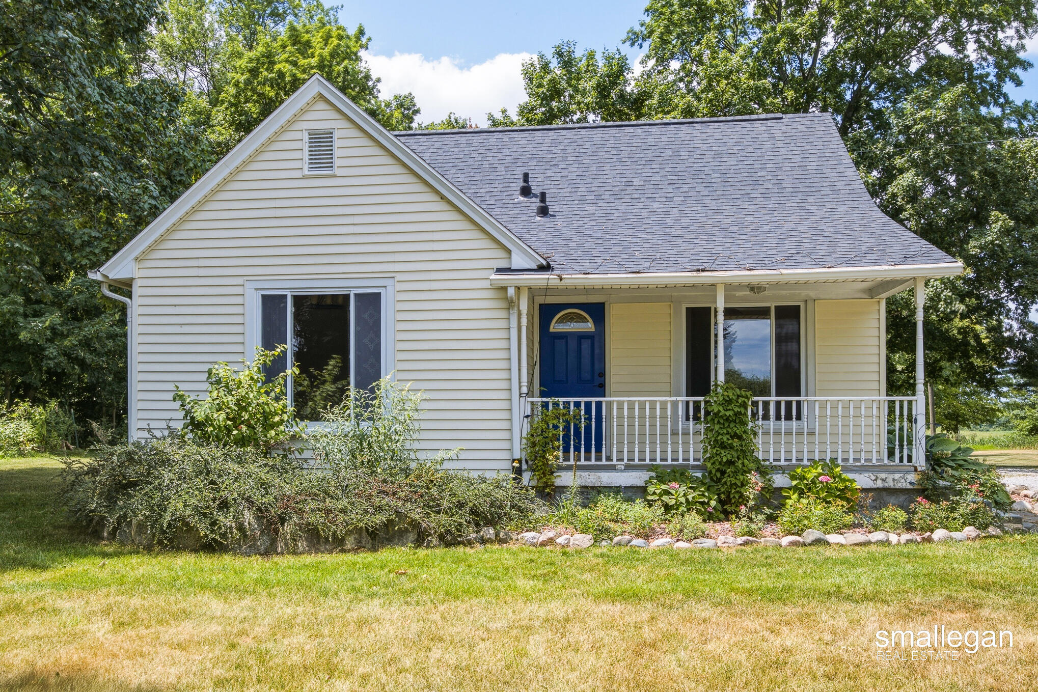 4005 Hendershot Avenue Nw Property Photo 1