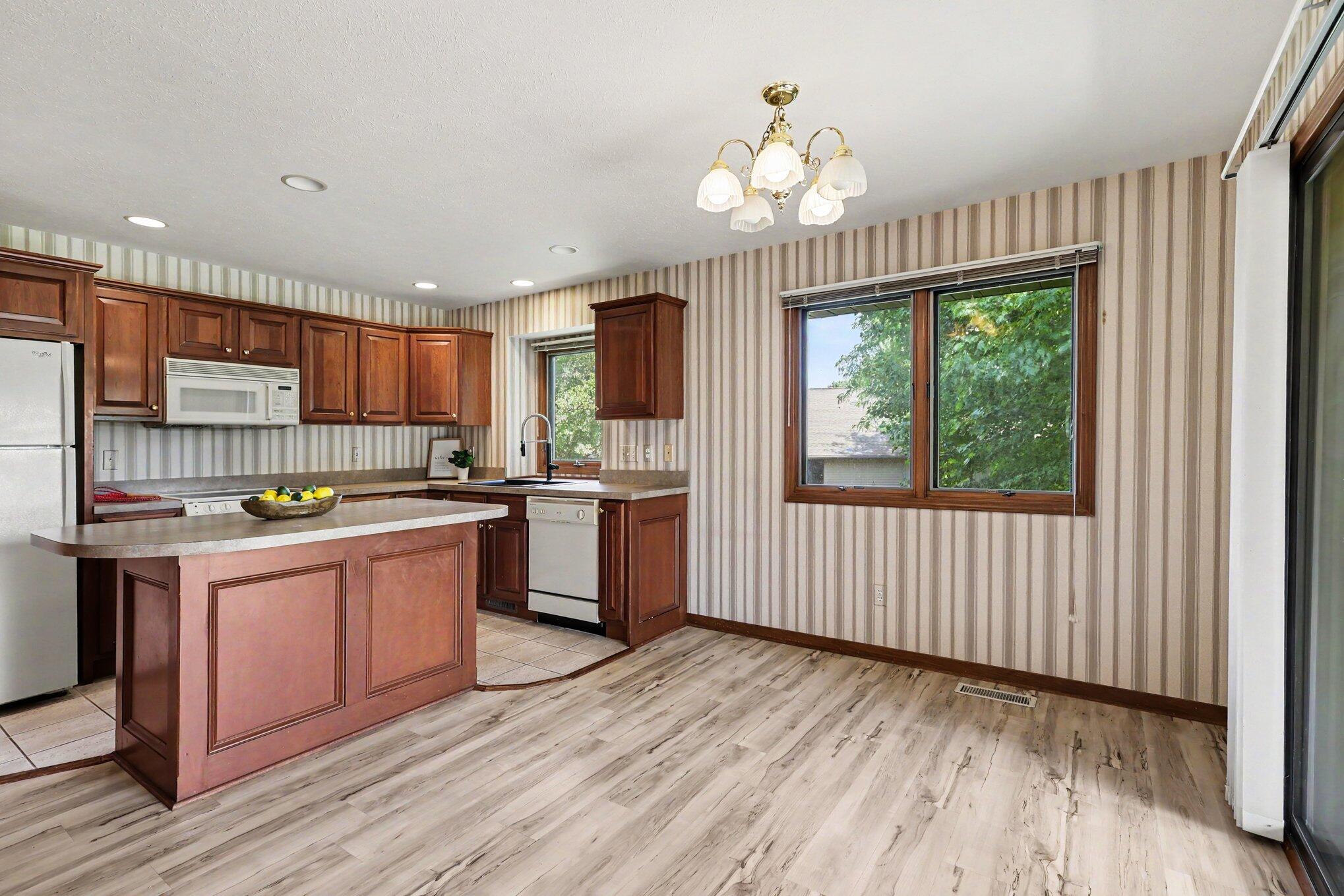 217 Parkside Drive Property Photo 8