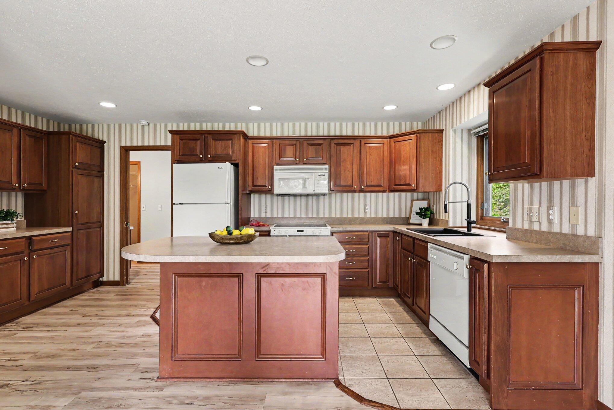 217 Parkside Drive Property Photo 11