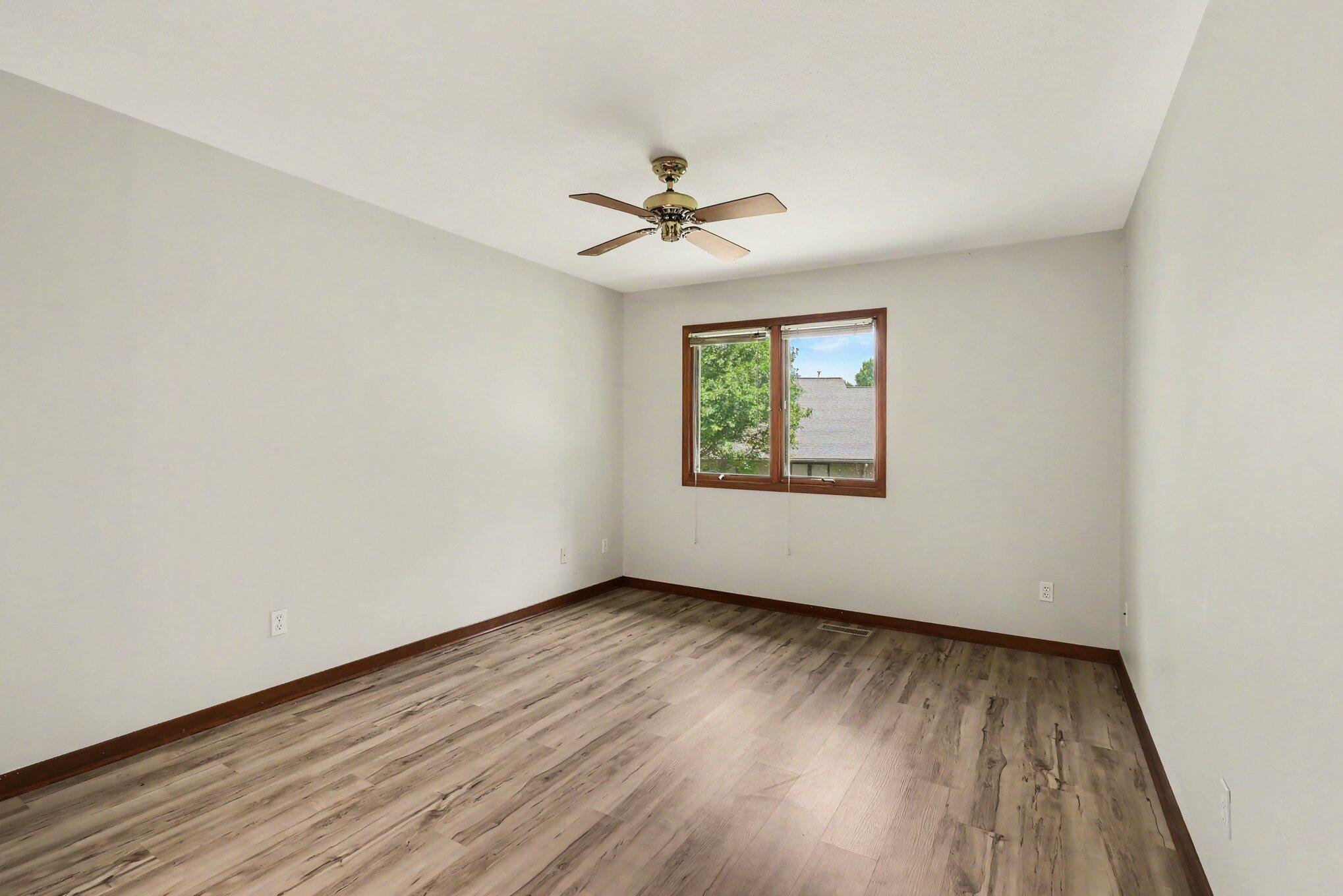 217 Parkside Drive Property Photo 14