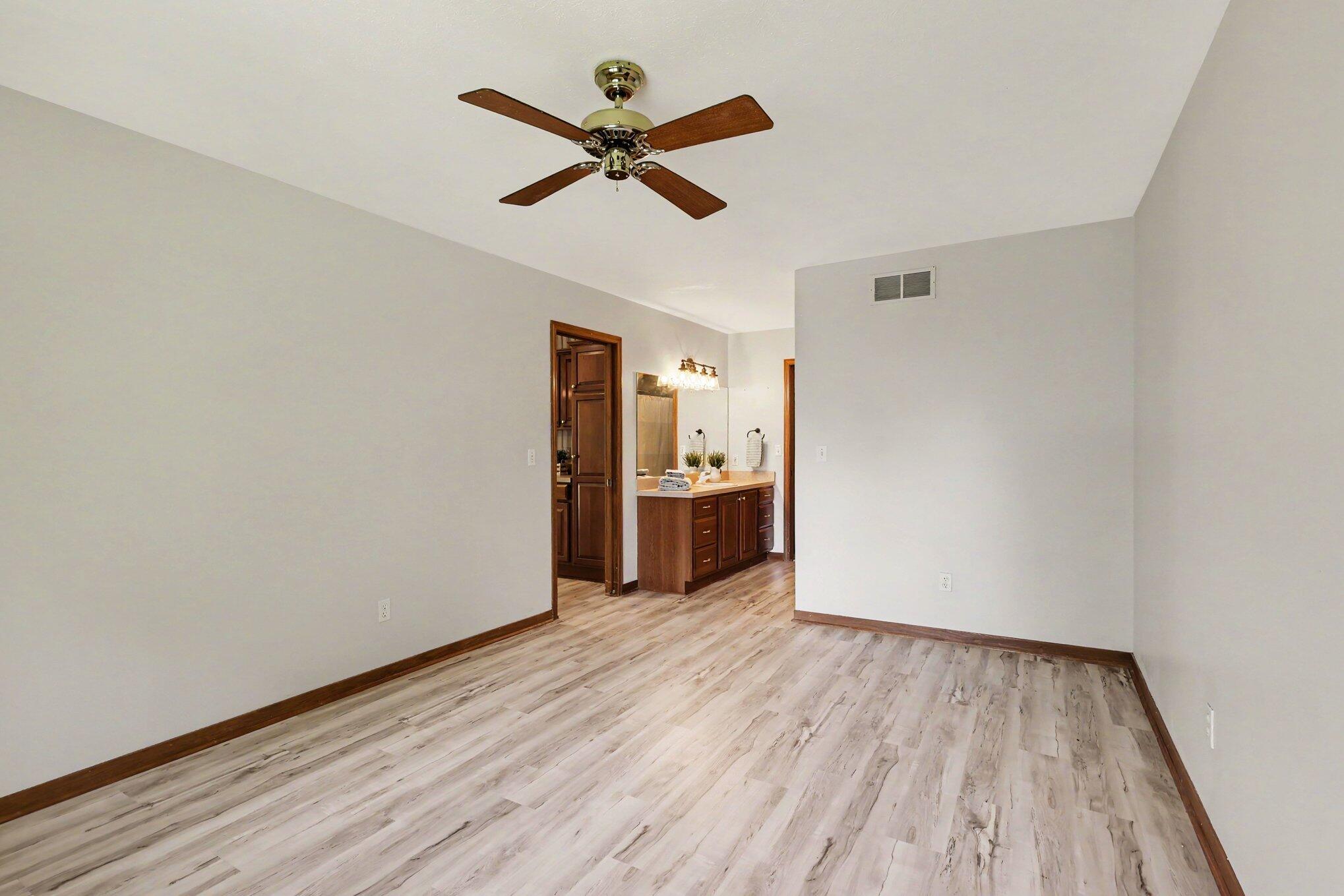 217 Parkside Drive Property Photo 15