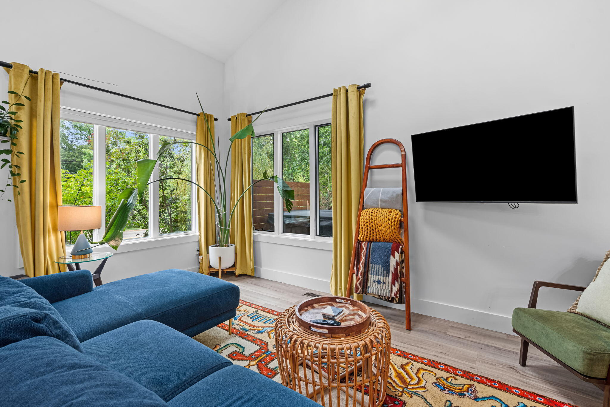 841 Holland Street Property Photo 12