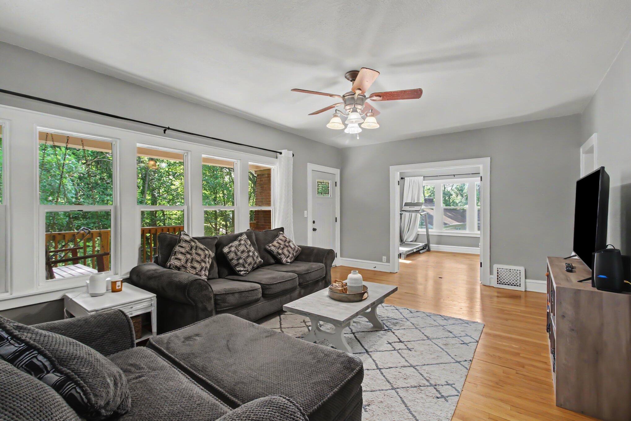 1217 Pinehurst Boulevard Property Photo 9