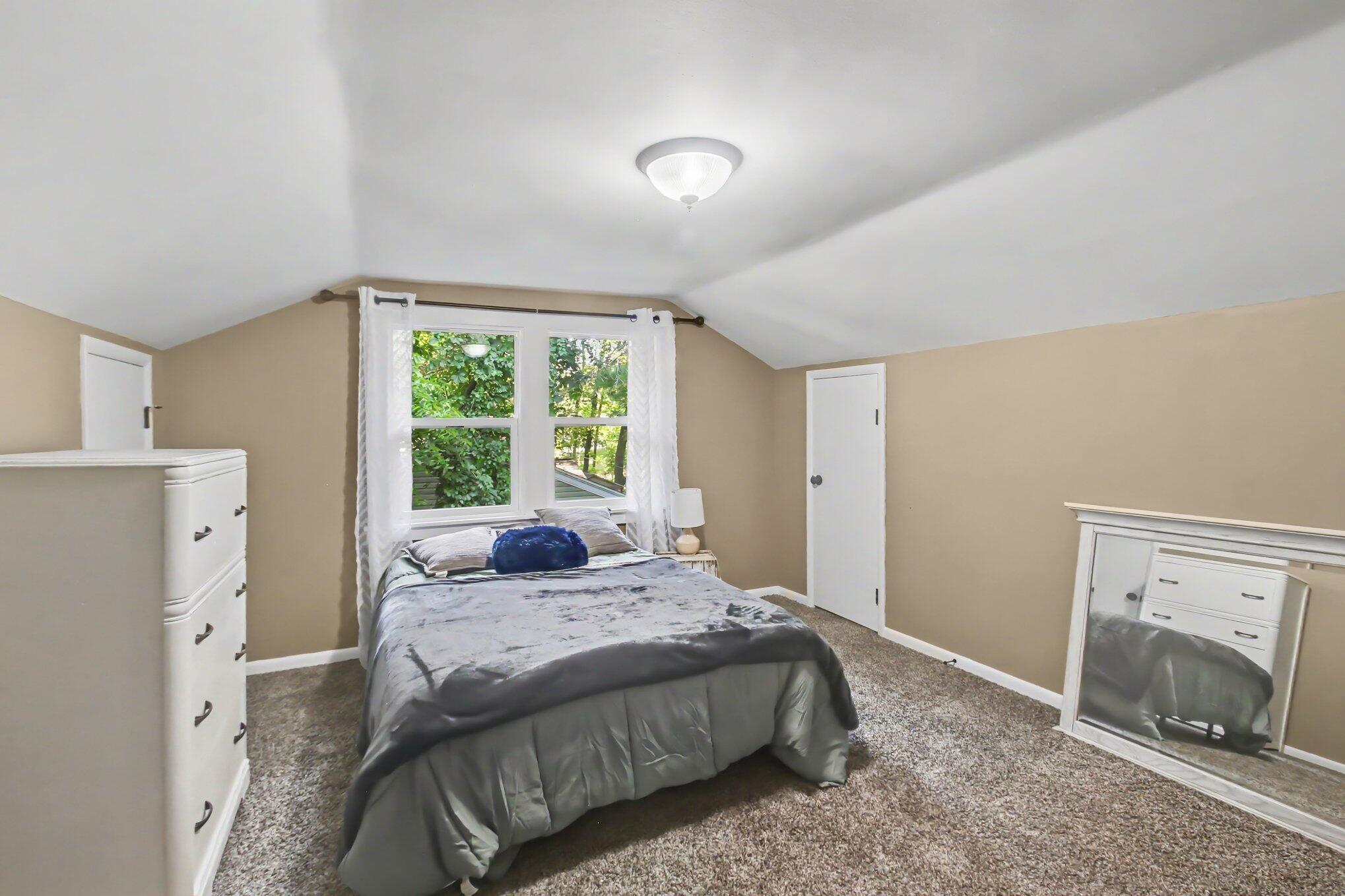 1217 Pinehurst Boulevard Property Photo 16