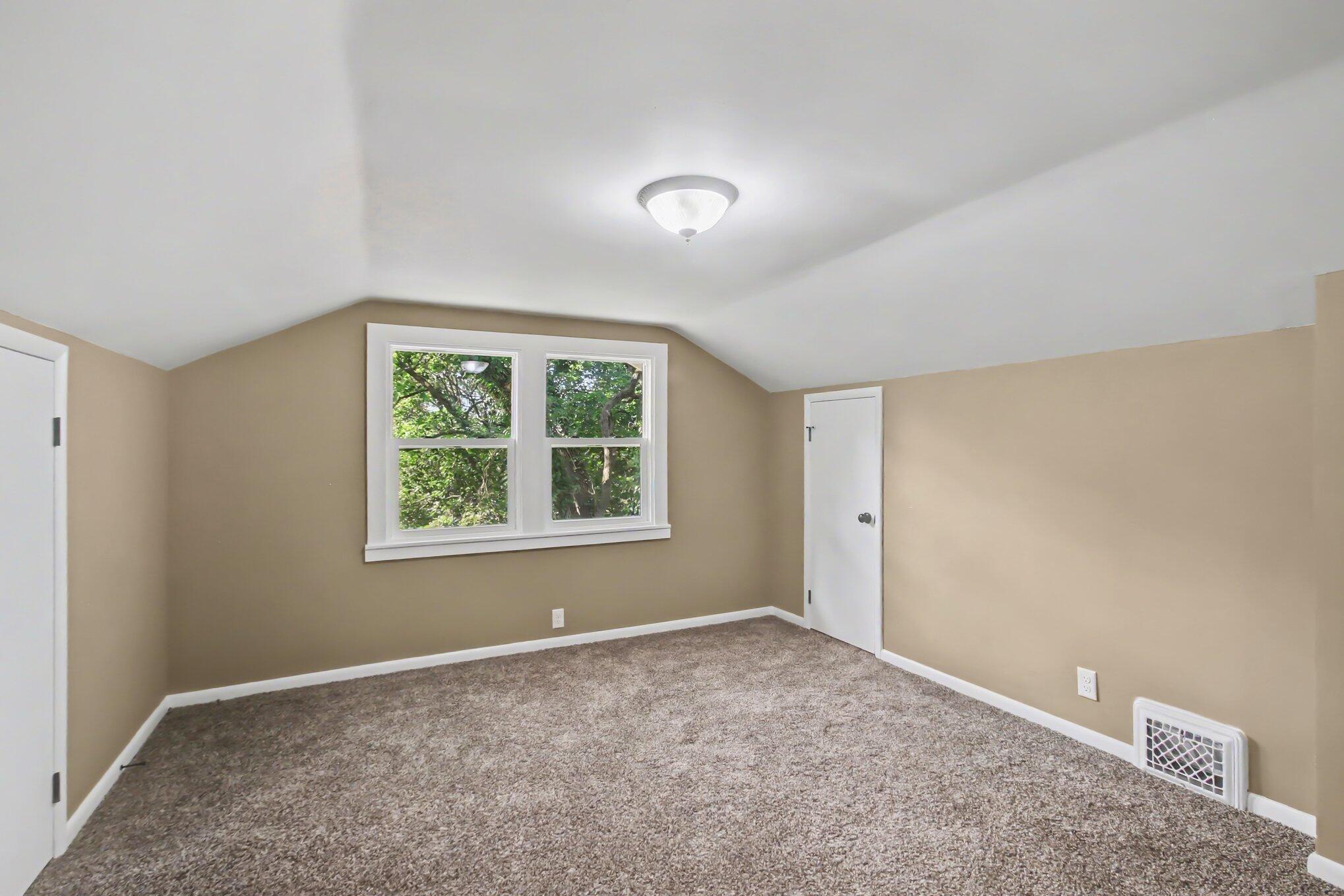 1217 Pinehurst Boulevard Property Photo 17