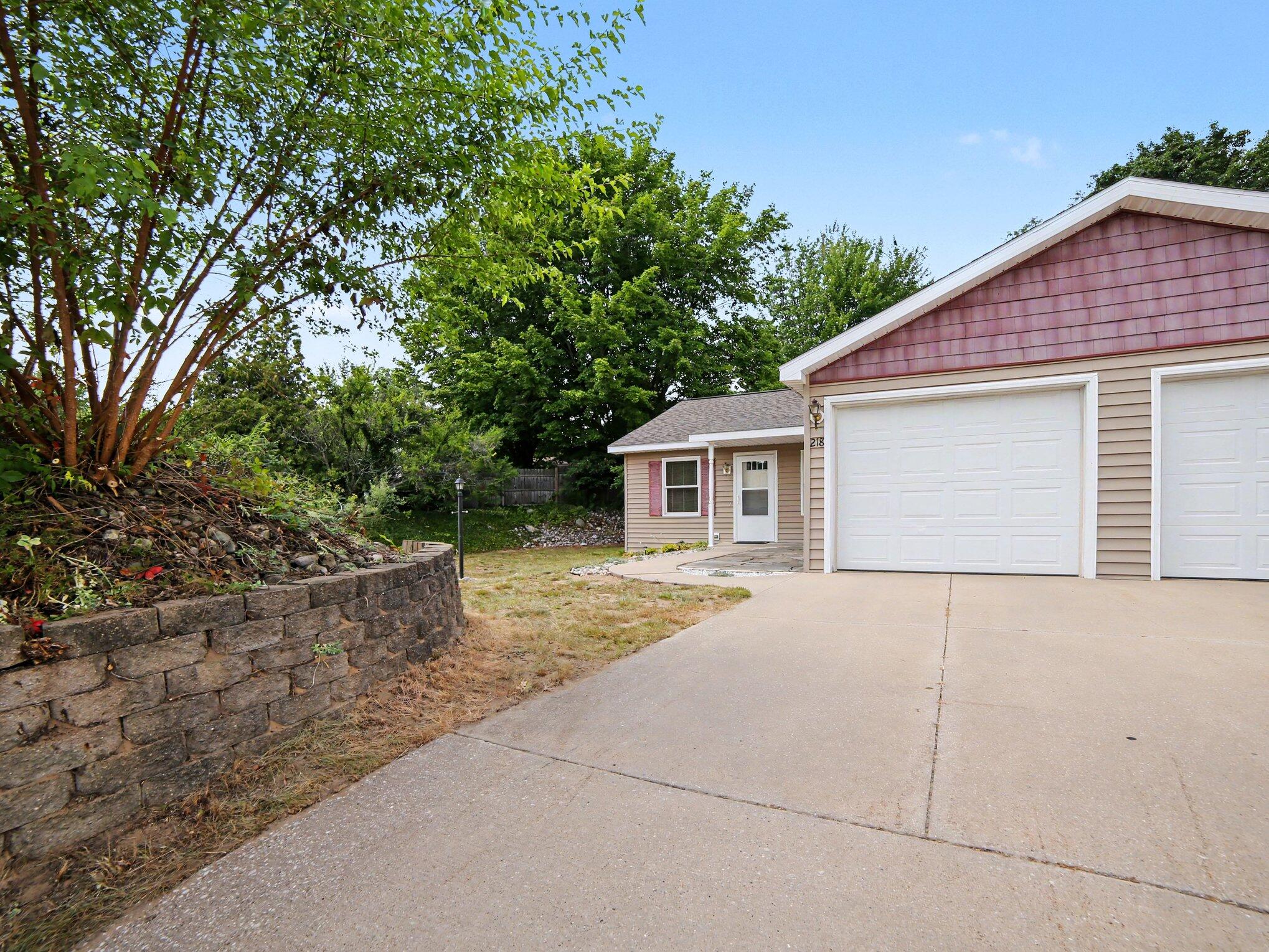 218 Devonwood Drive Property Photo 2