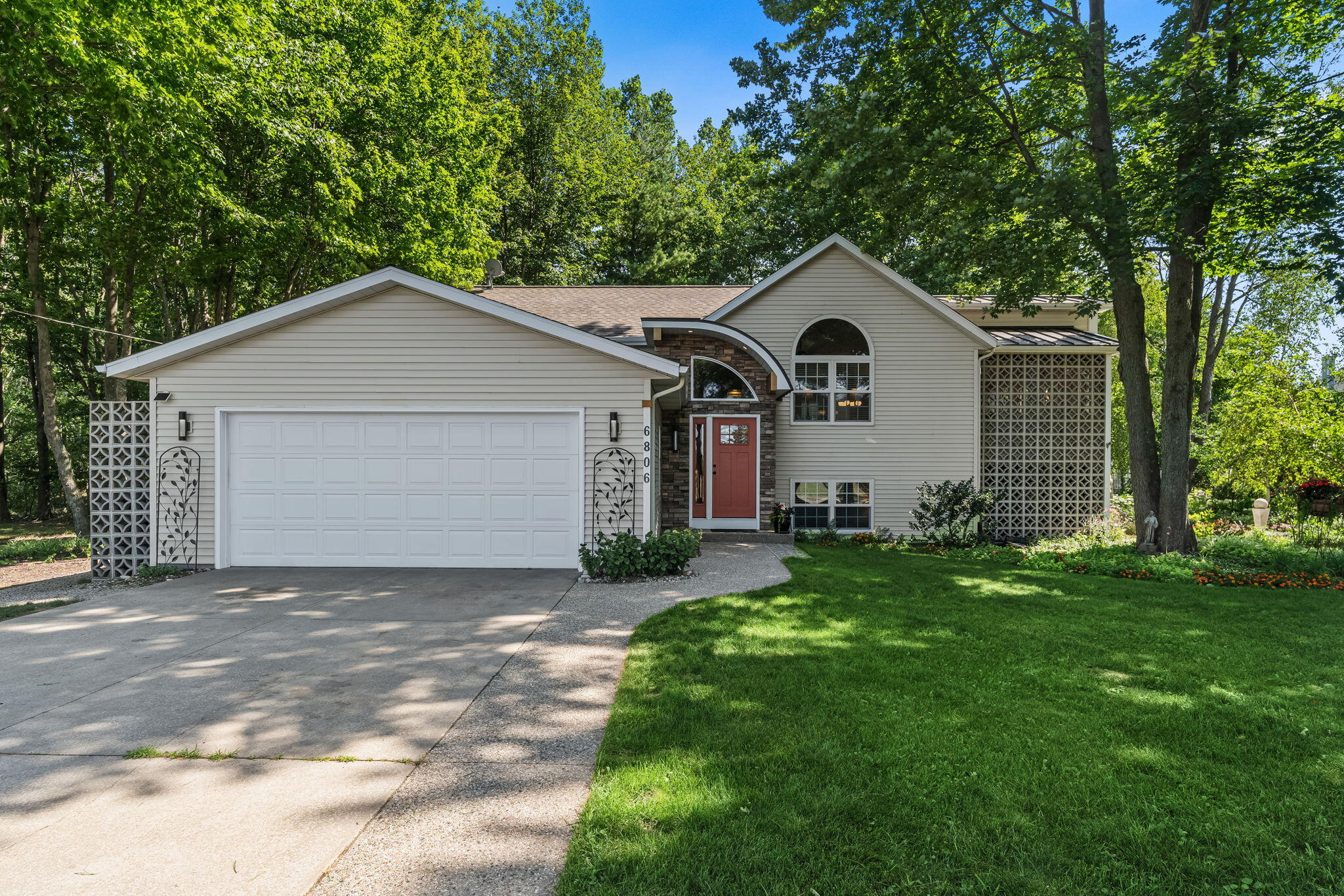 6806 Wiley Road Property Photo 1