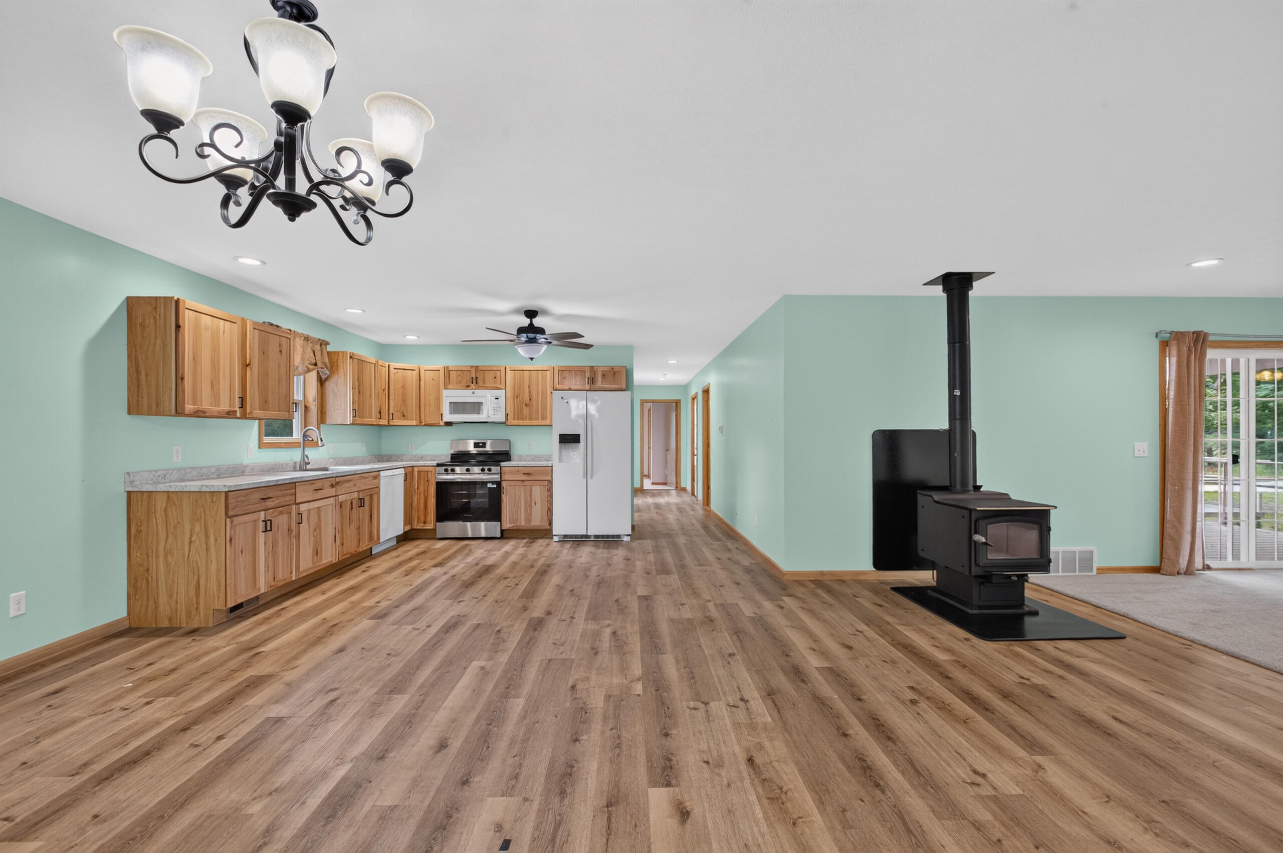 3820 N Beech Avenue Property Photo 11
