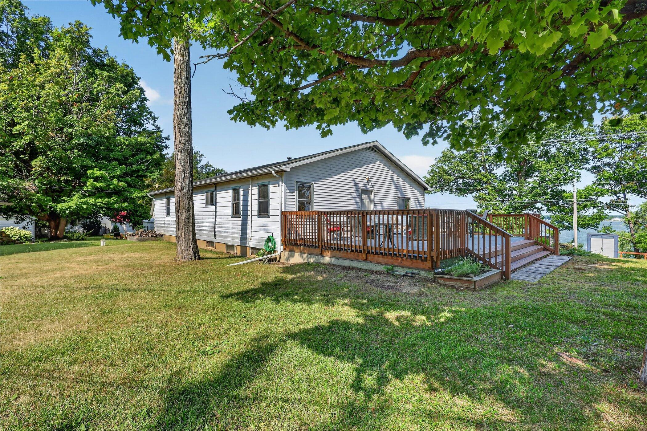 2610 S Shore Drive Property Photo 32