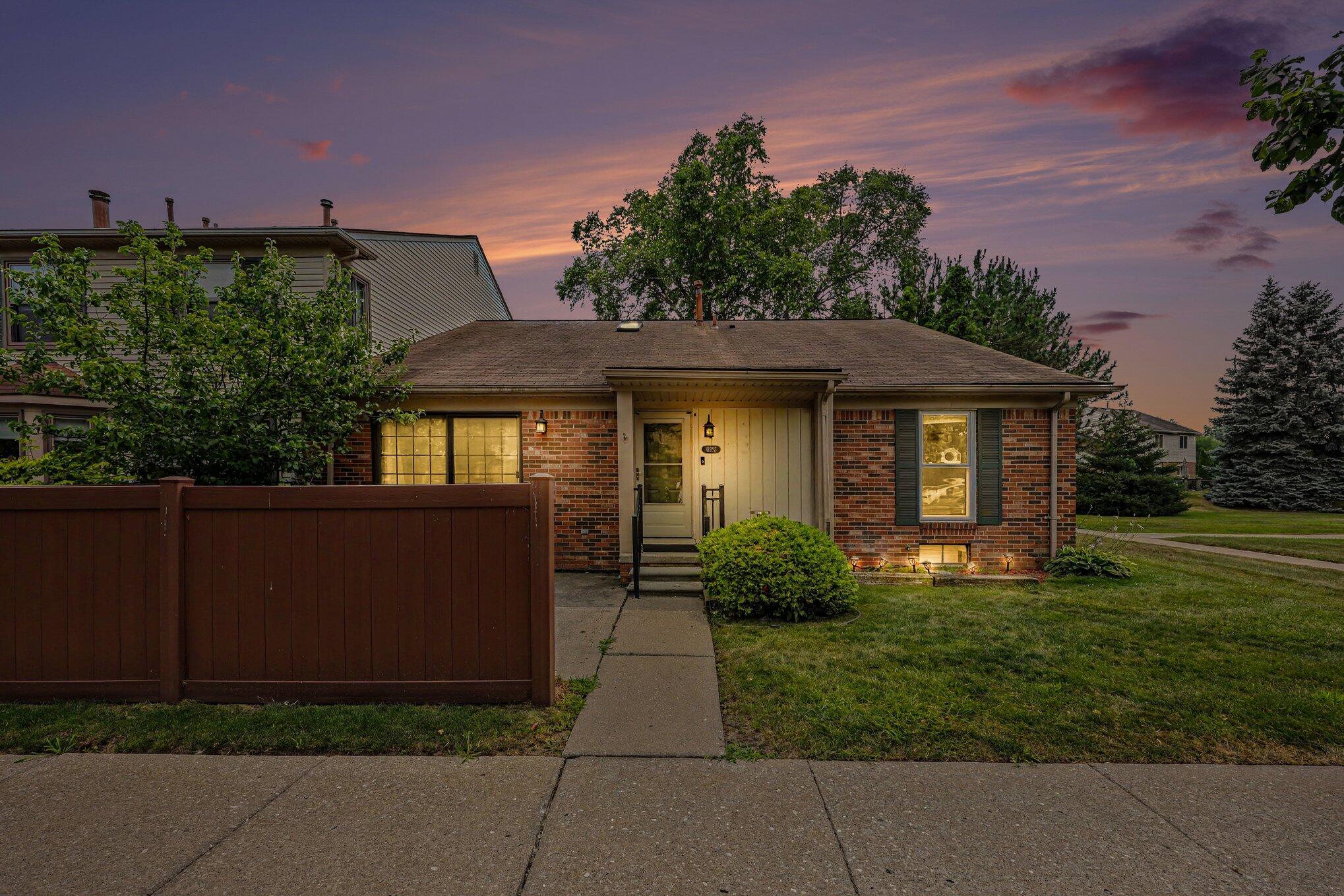 41325 Southwind Drive Property Photo 1