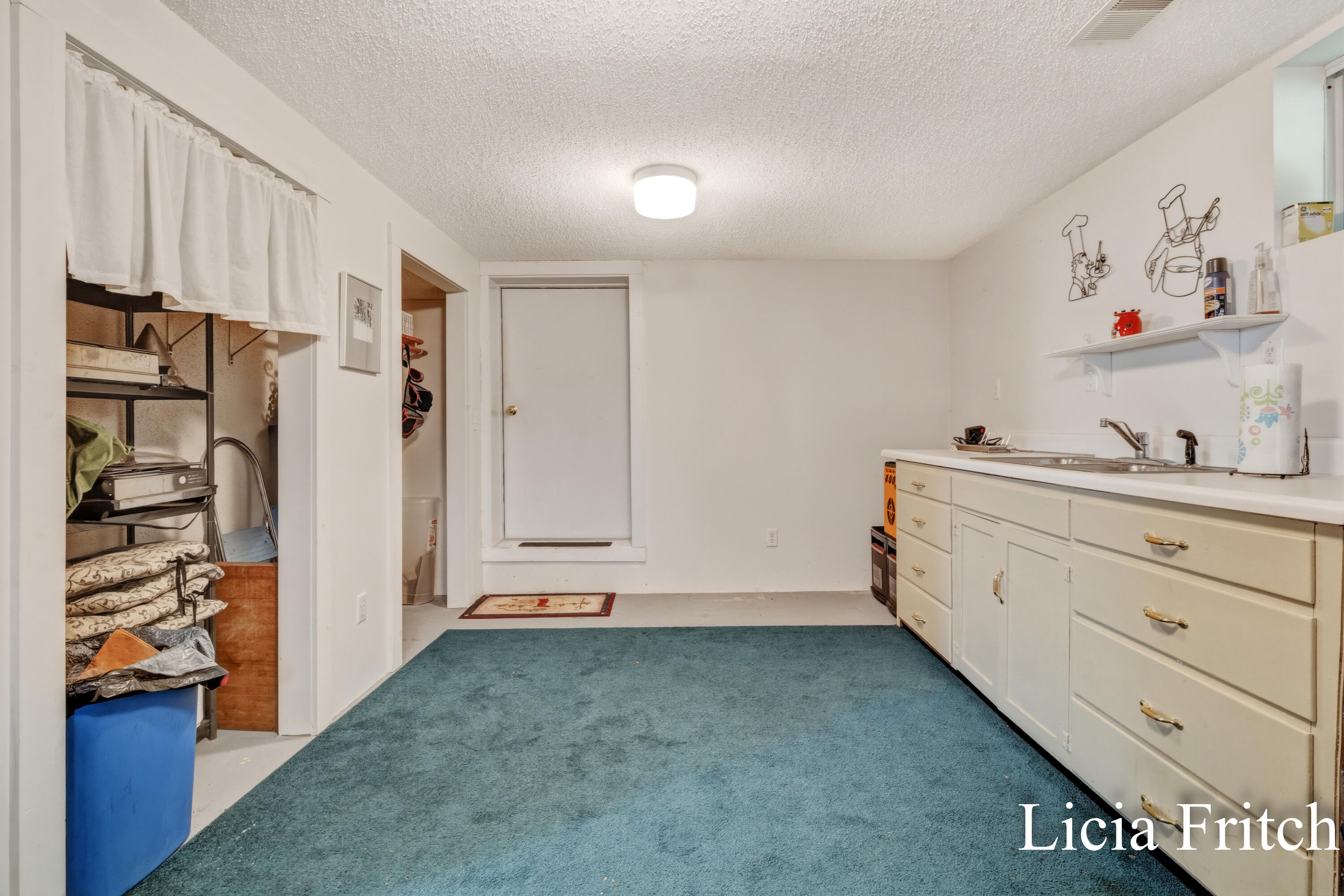 6421 Durham Road Property Photo 32