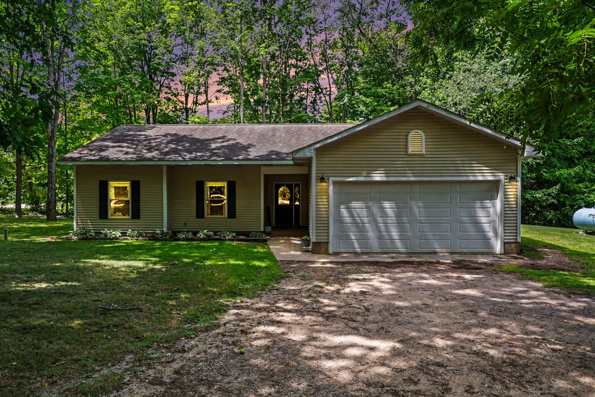 11482 Schultz Drive Property Photo 1
