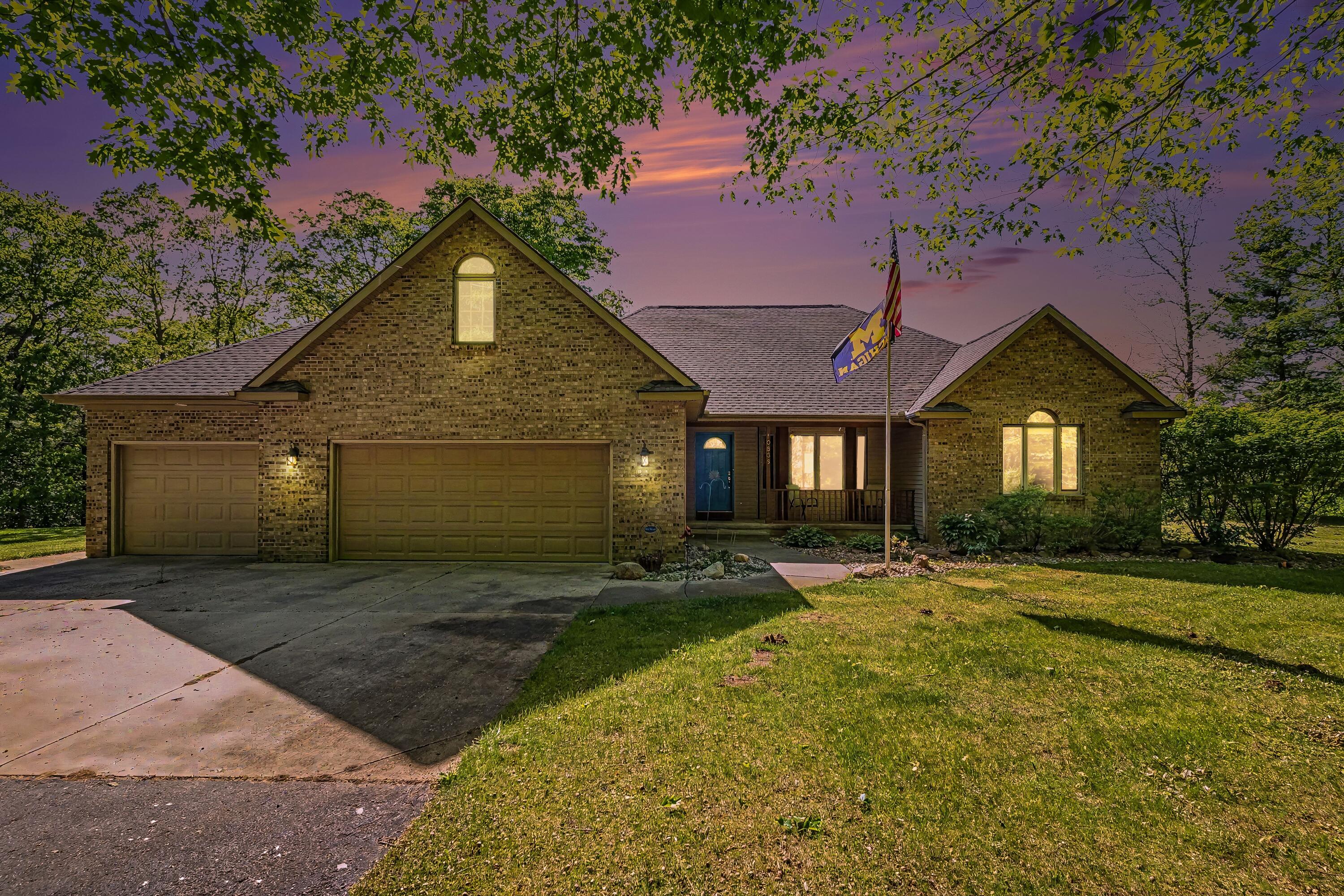 10835 Red Oak Ridge Property Photo 1