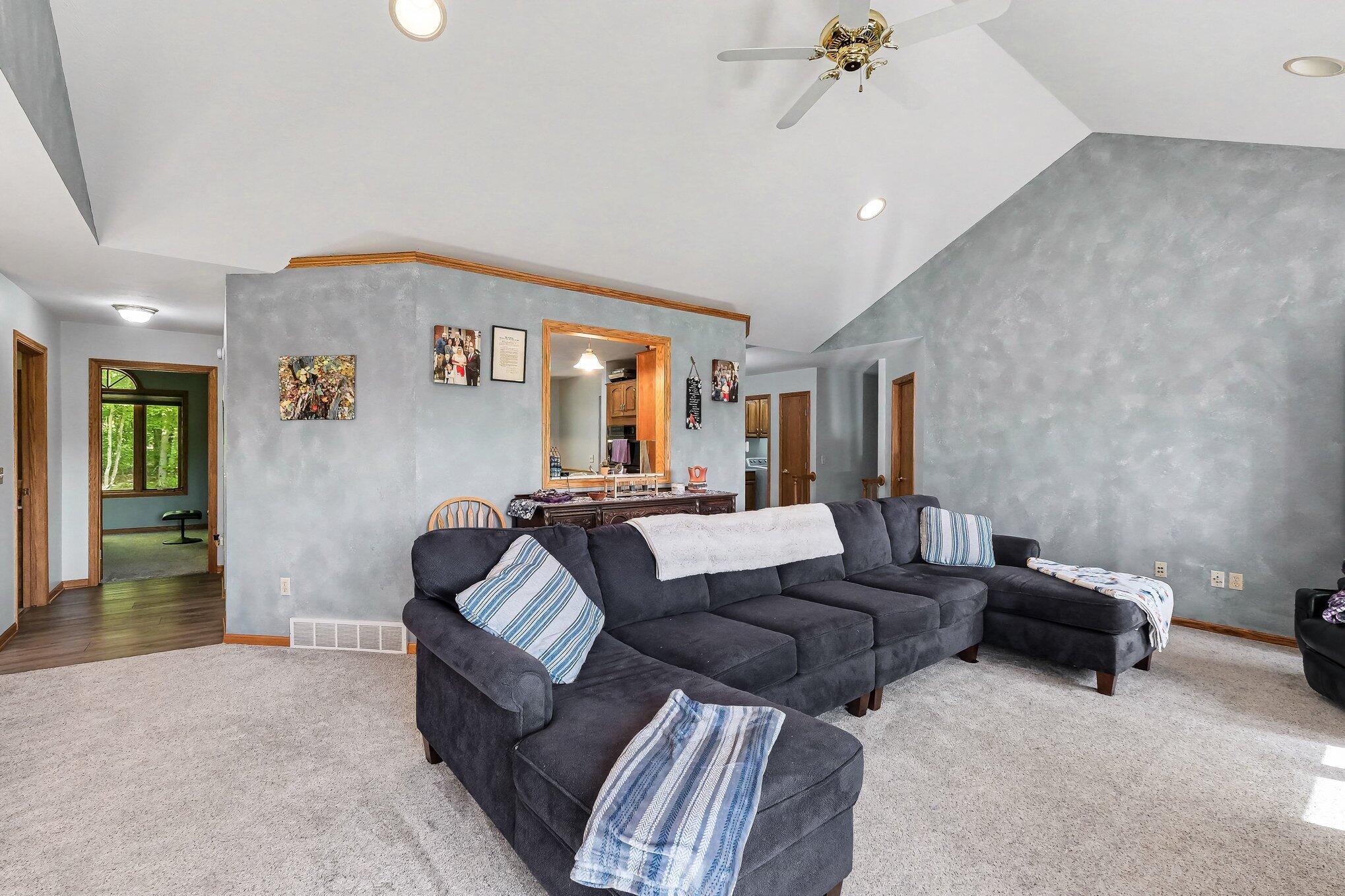 10835 Red Oak Ridge Property Photo 7