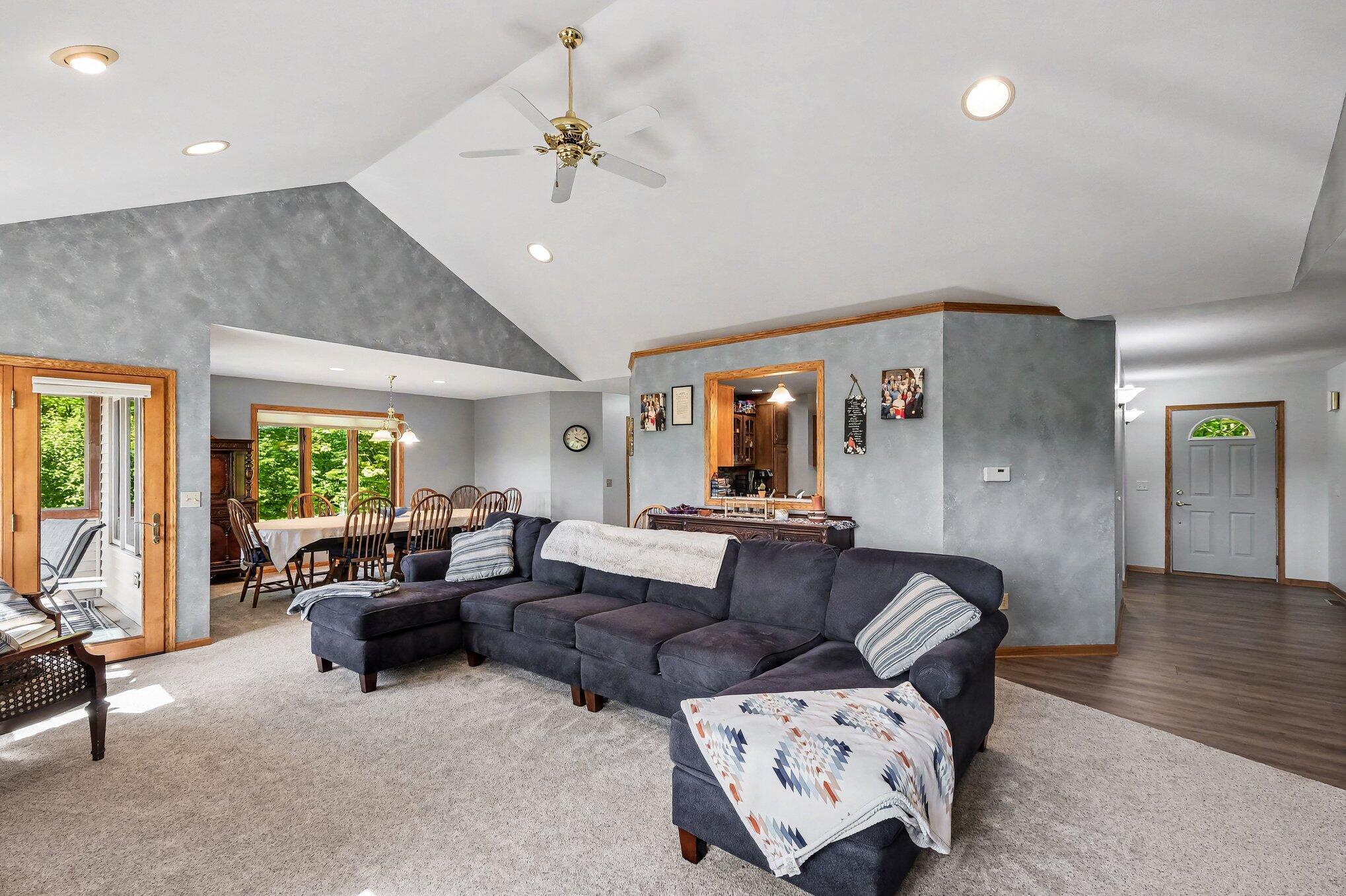 10835 Red Oak Ridge Property Photo 8