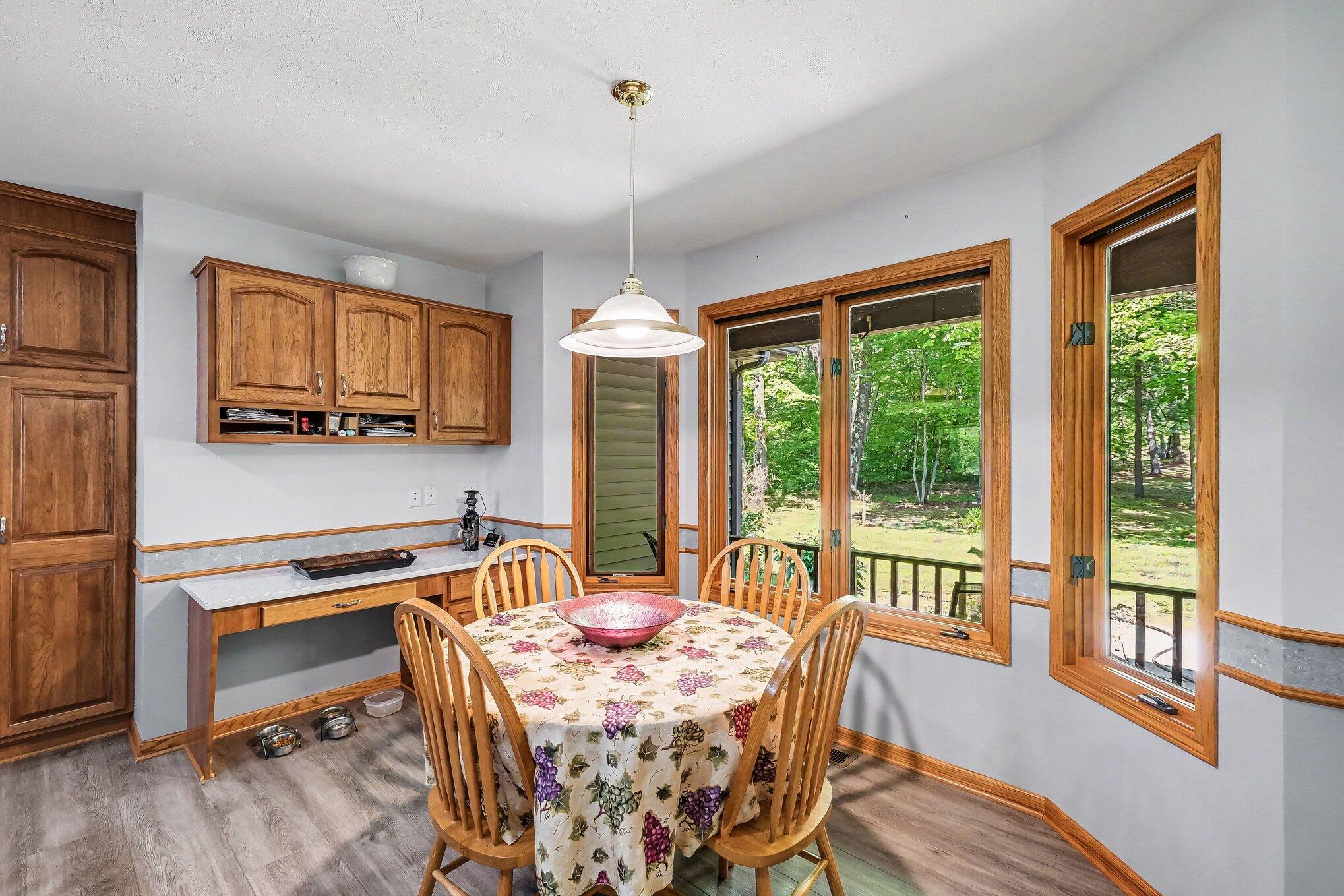 10835 Red Oak Ridge Property Photo 13