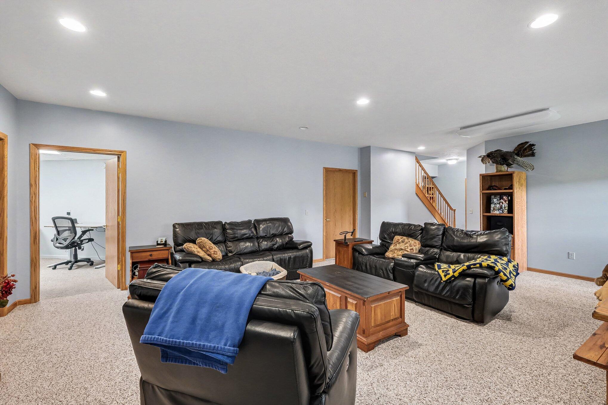 10835 Red Oak Ridge Property Photo 24