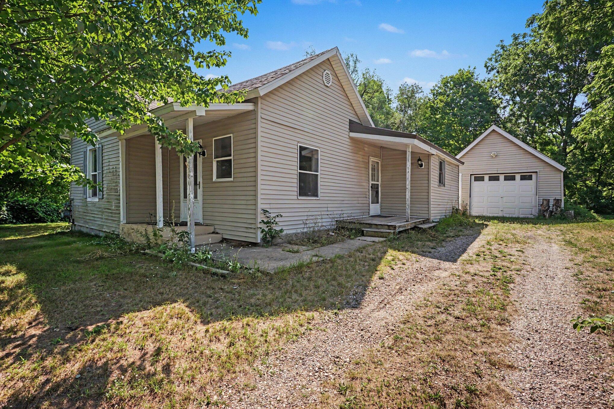 34 E Washington Street Property Photo 1