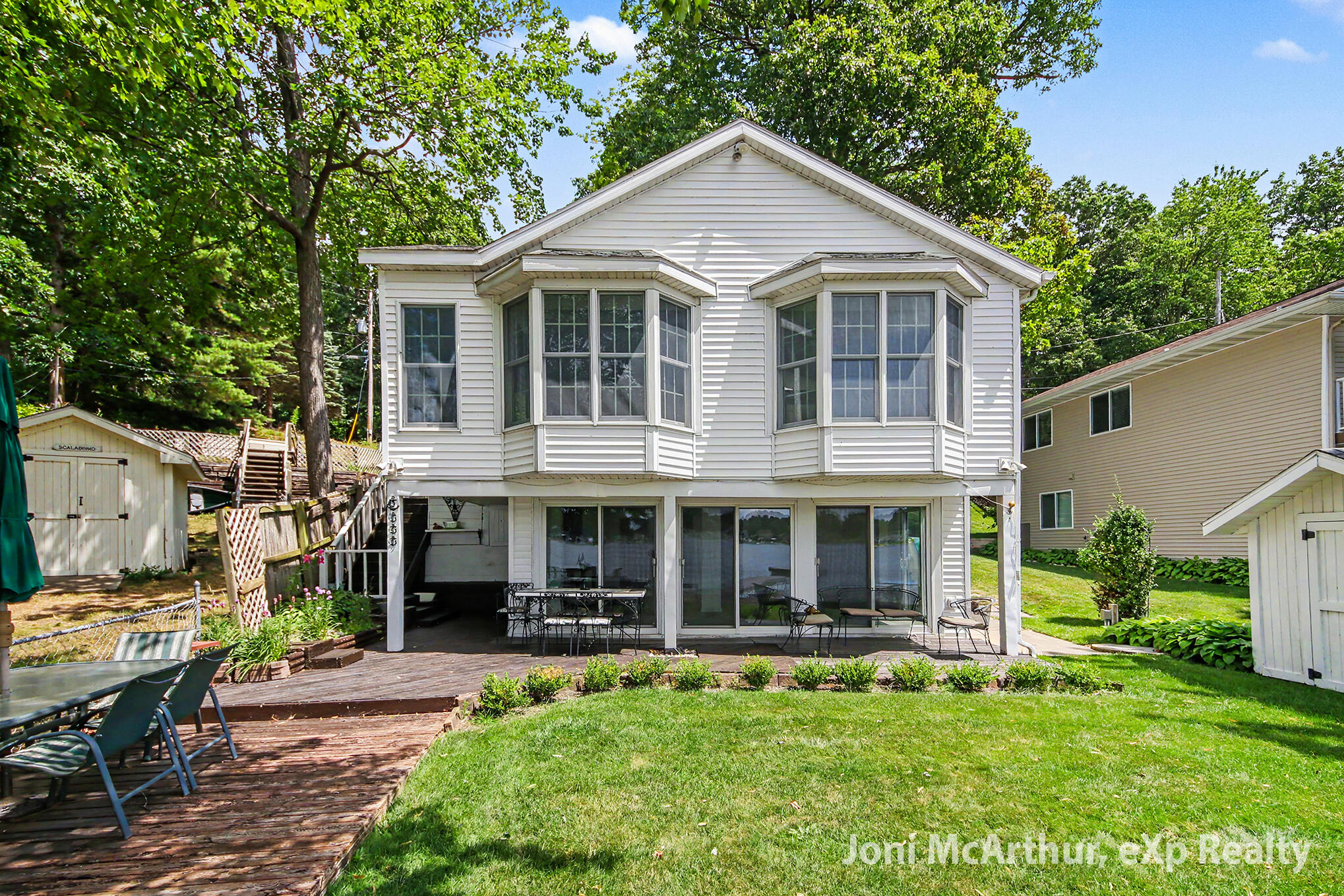 11613 Orchard Park Drive Ne Property Photo 3