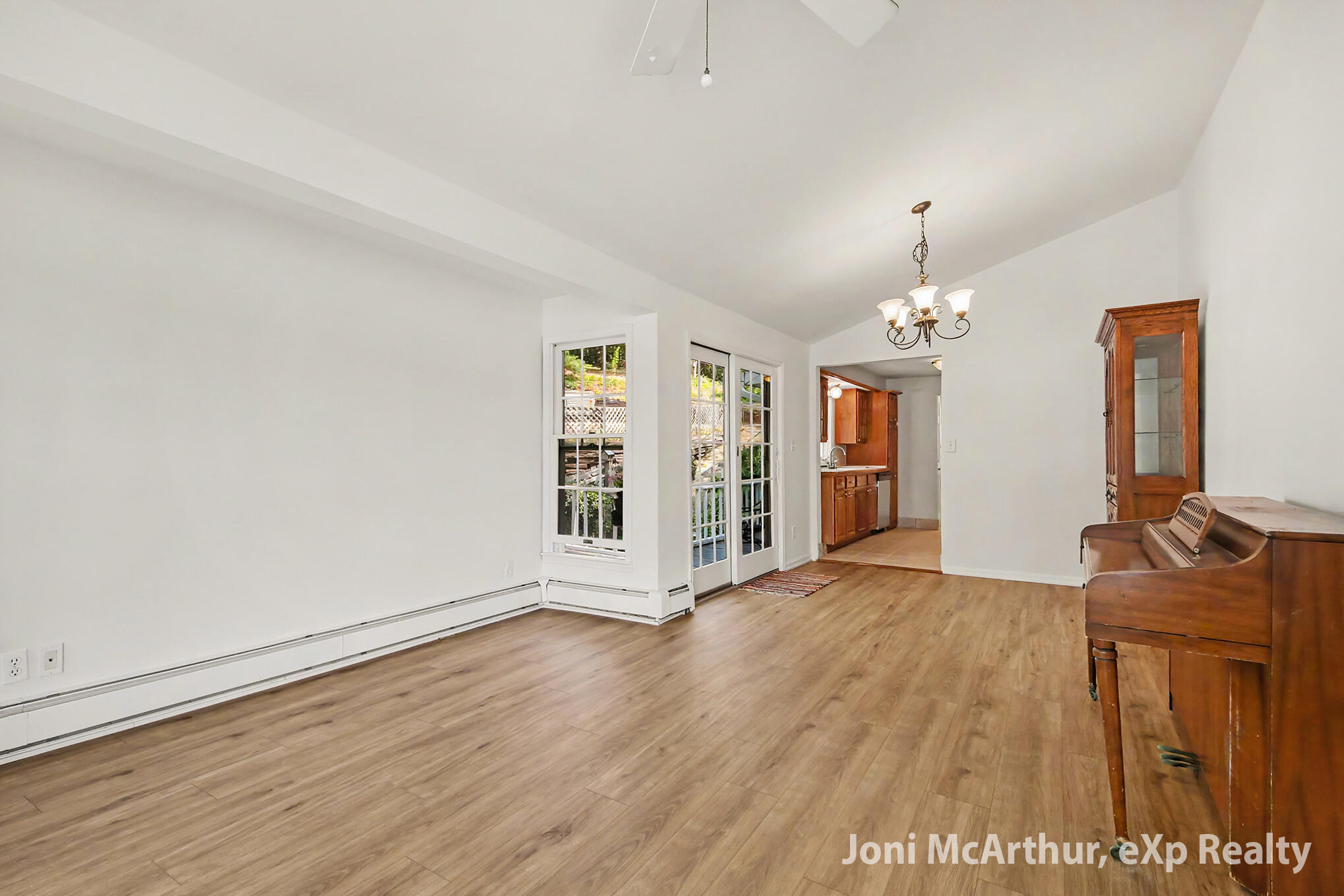 11613 Orchard Park Drive Ne Property Photo 10
