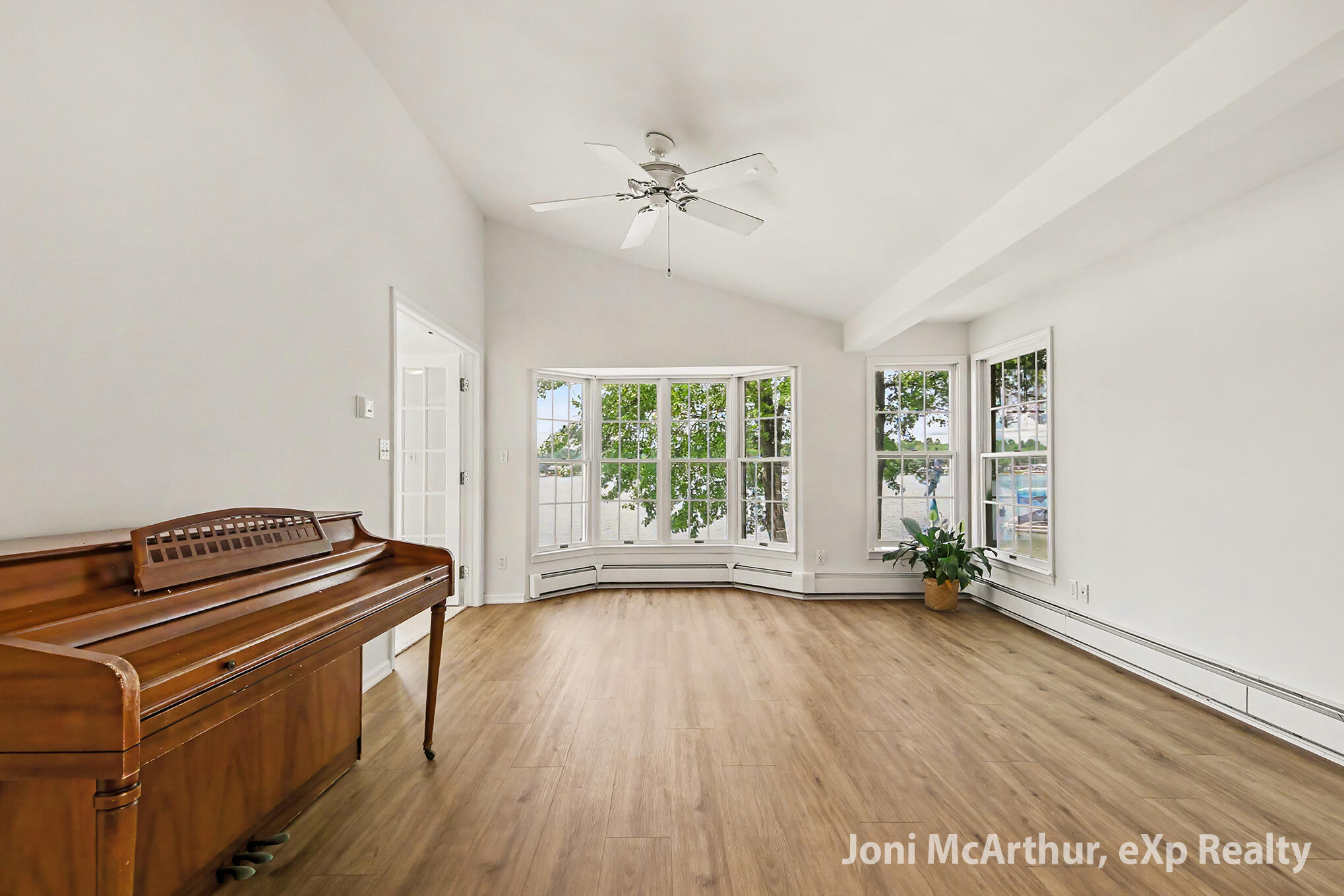 11613 Orchard Park Drive Ne Property Photo 13