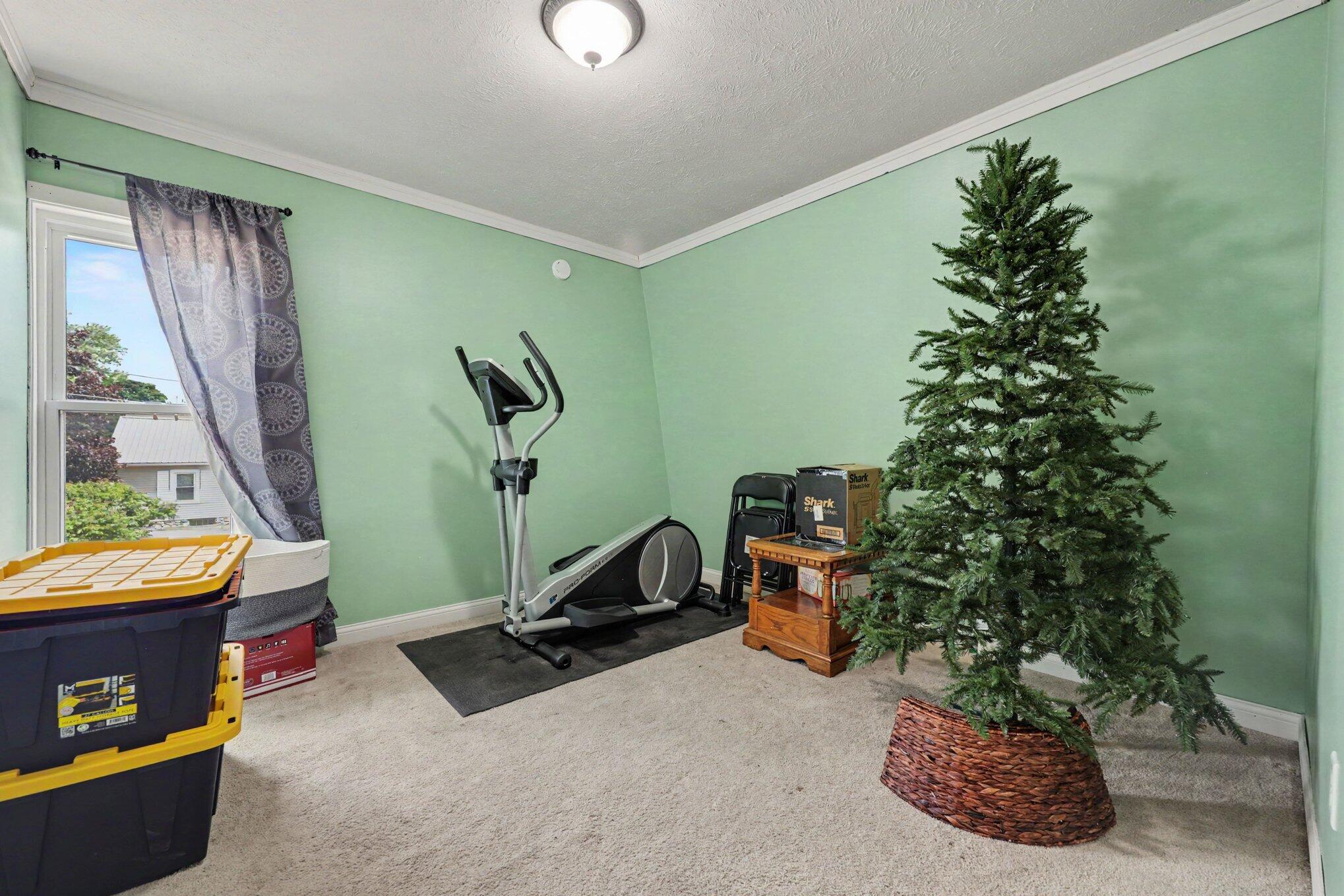 223 Leonard Street Property Photo 14