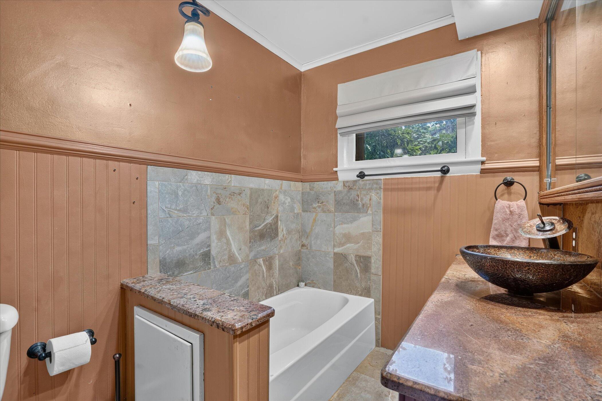 1318 E Michigan Avenue Property Photo 30