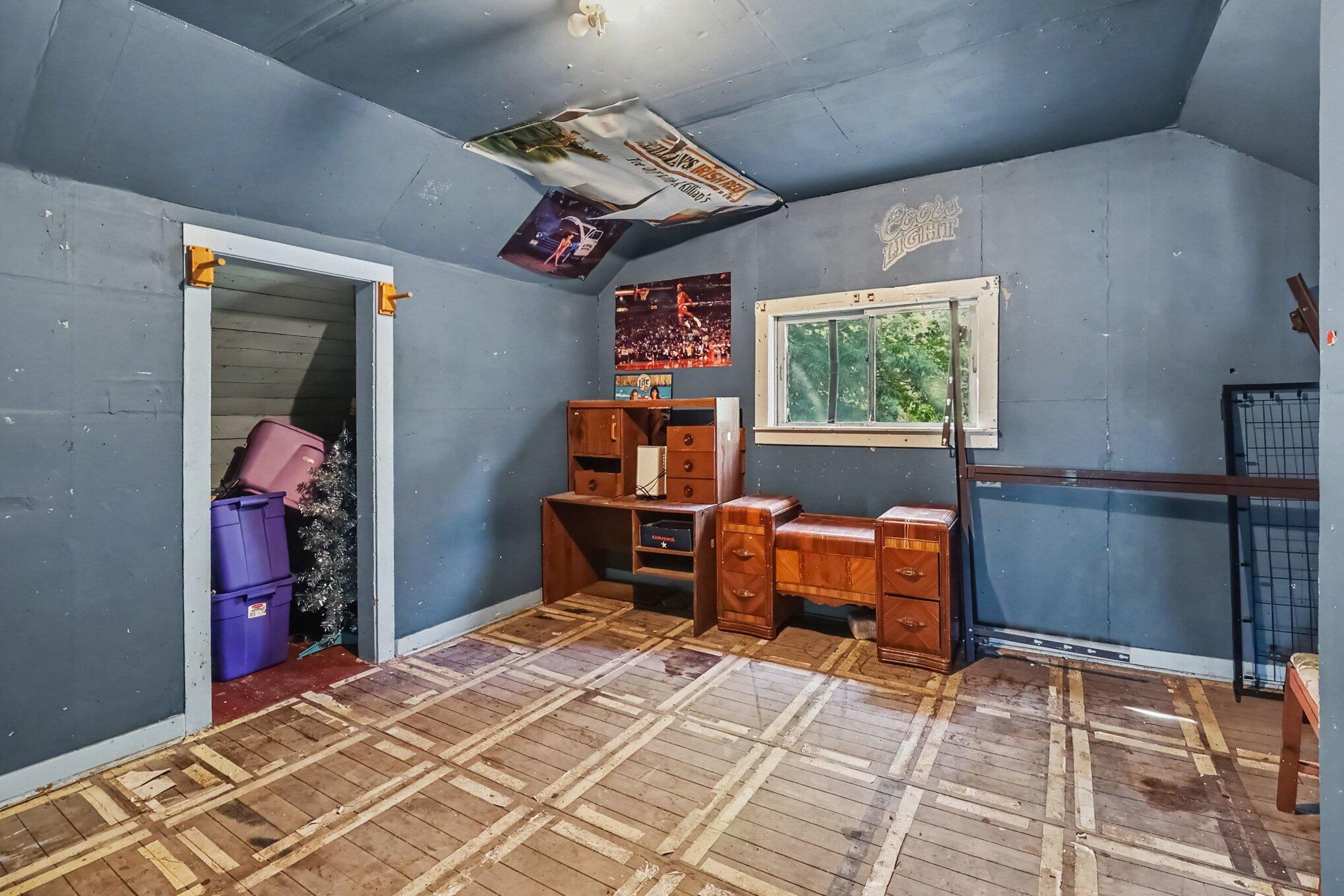263 10th Street Property Photo 13