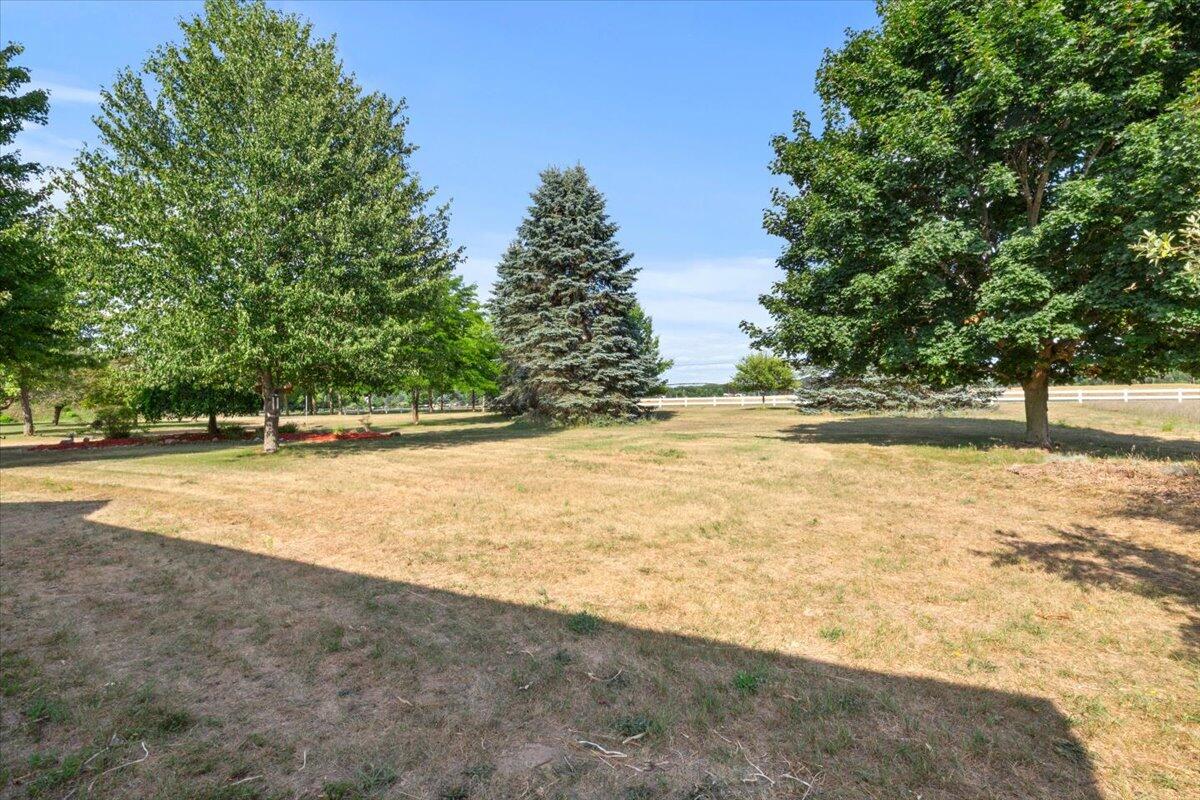 11383 Bale Road Property Photo 5