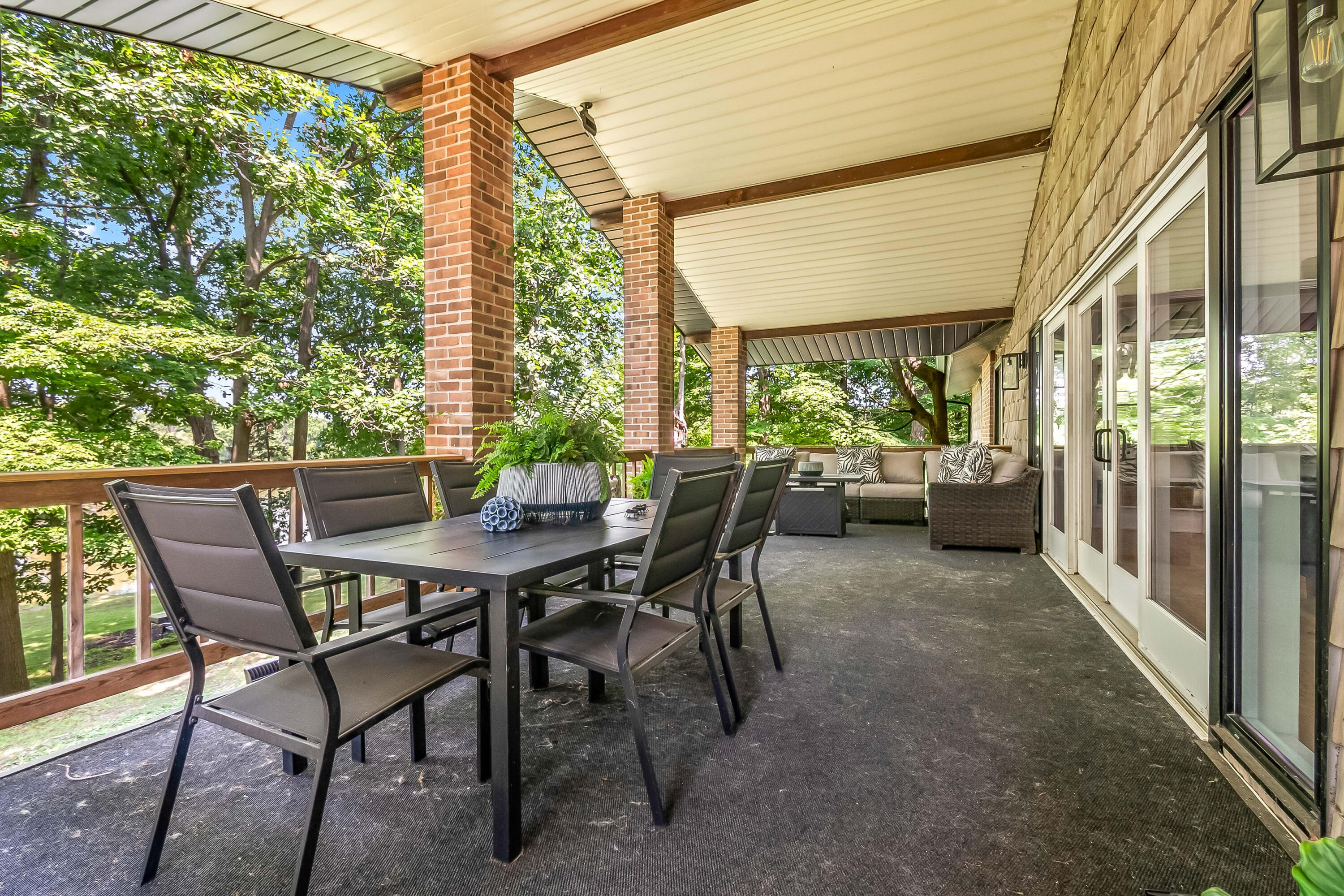 4720 Nirvana Drive Property Photo 13