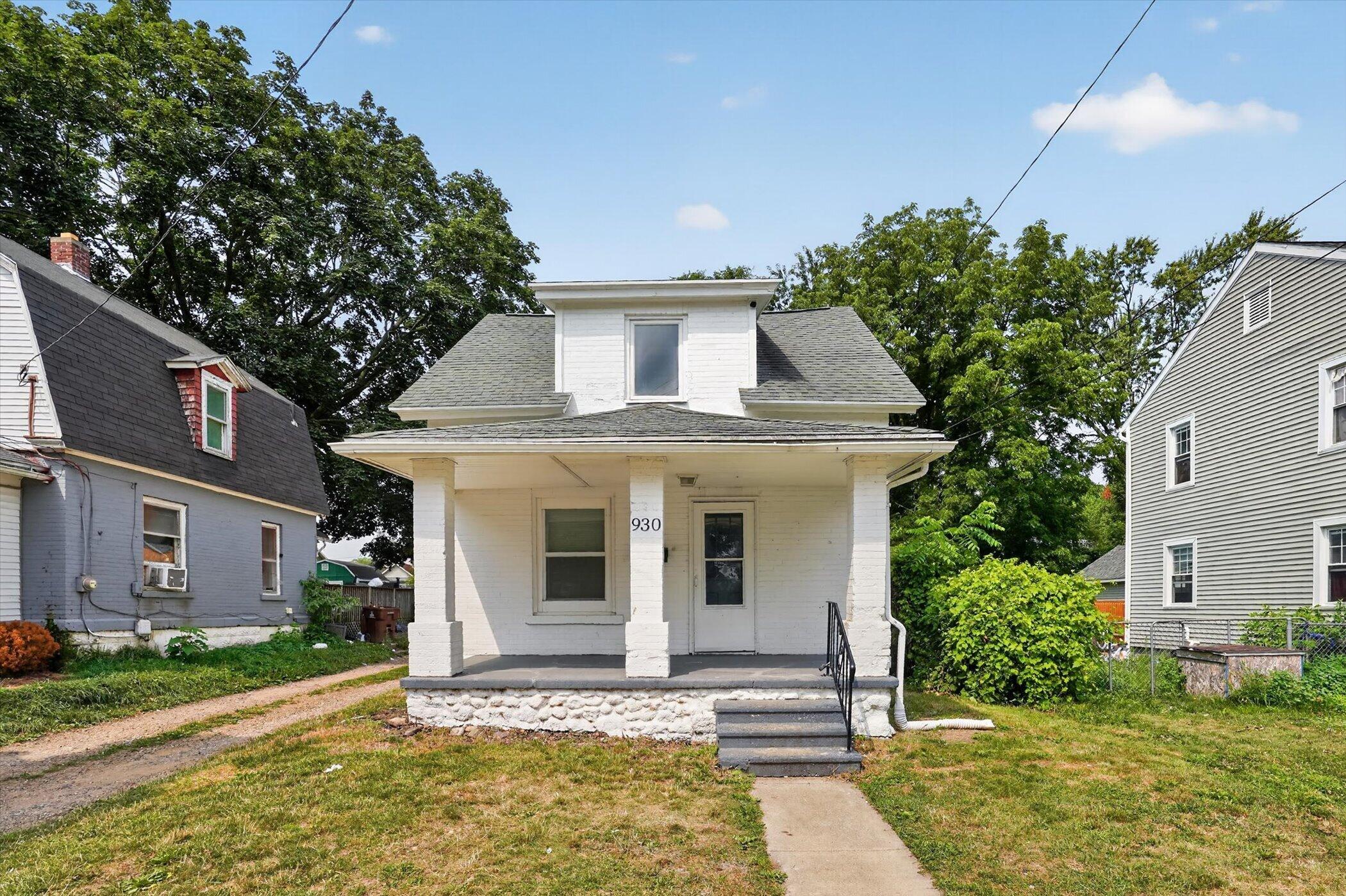 930 Backus Street Property Photo 1