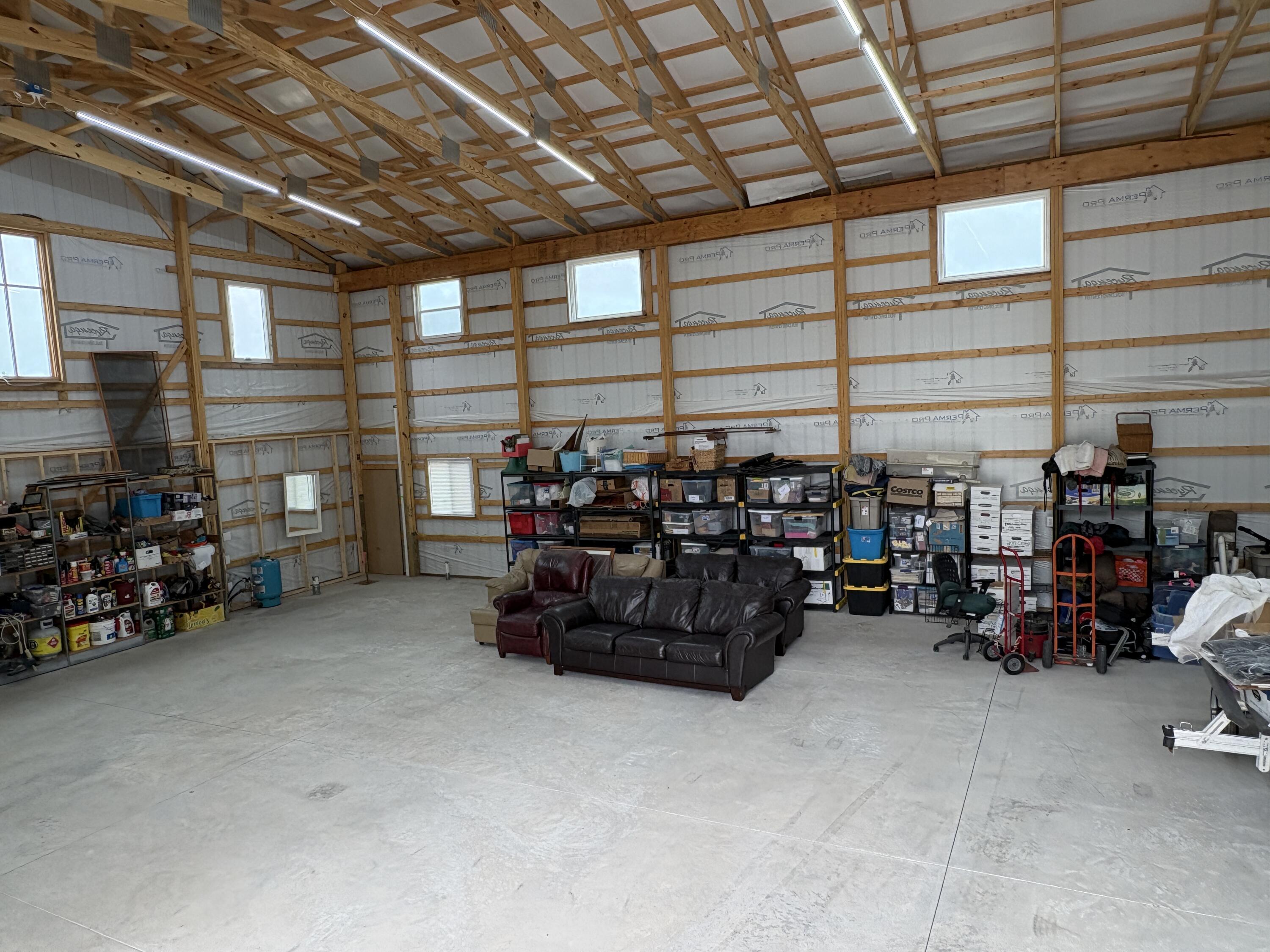 2186 S 28th Avenue Property Photo 4