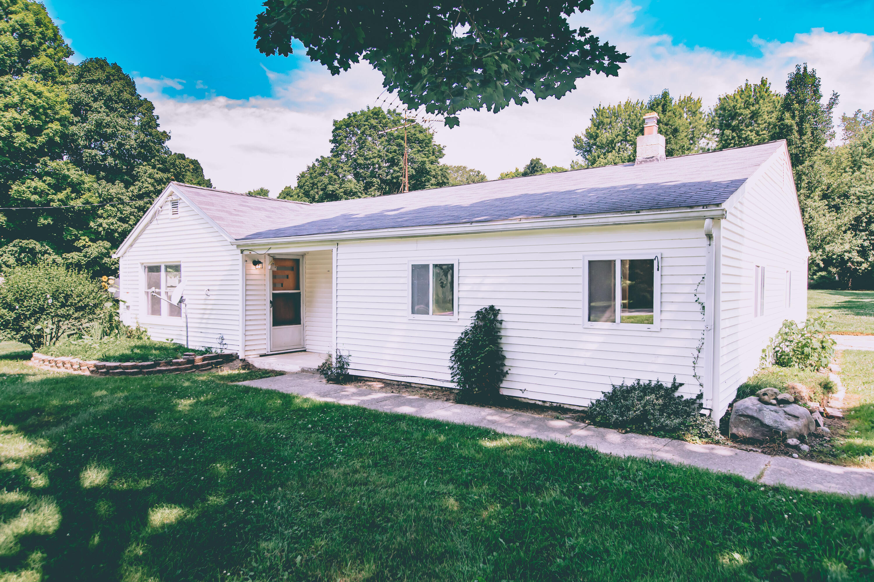 1072 E Territorial Road N Property Photo 1