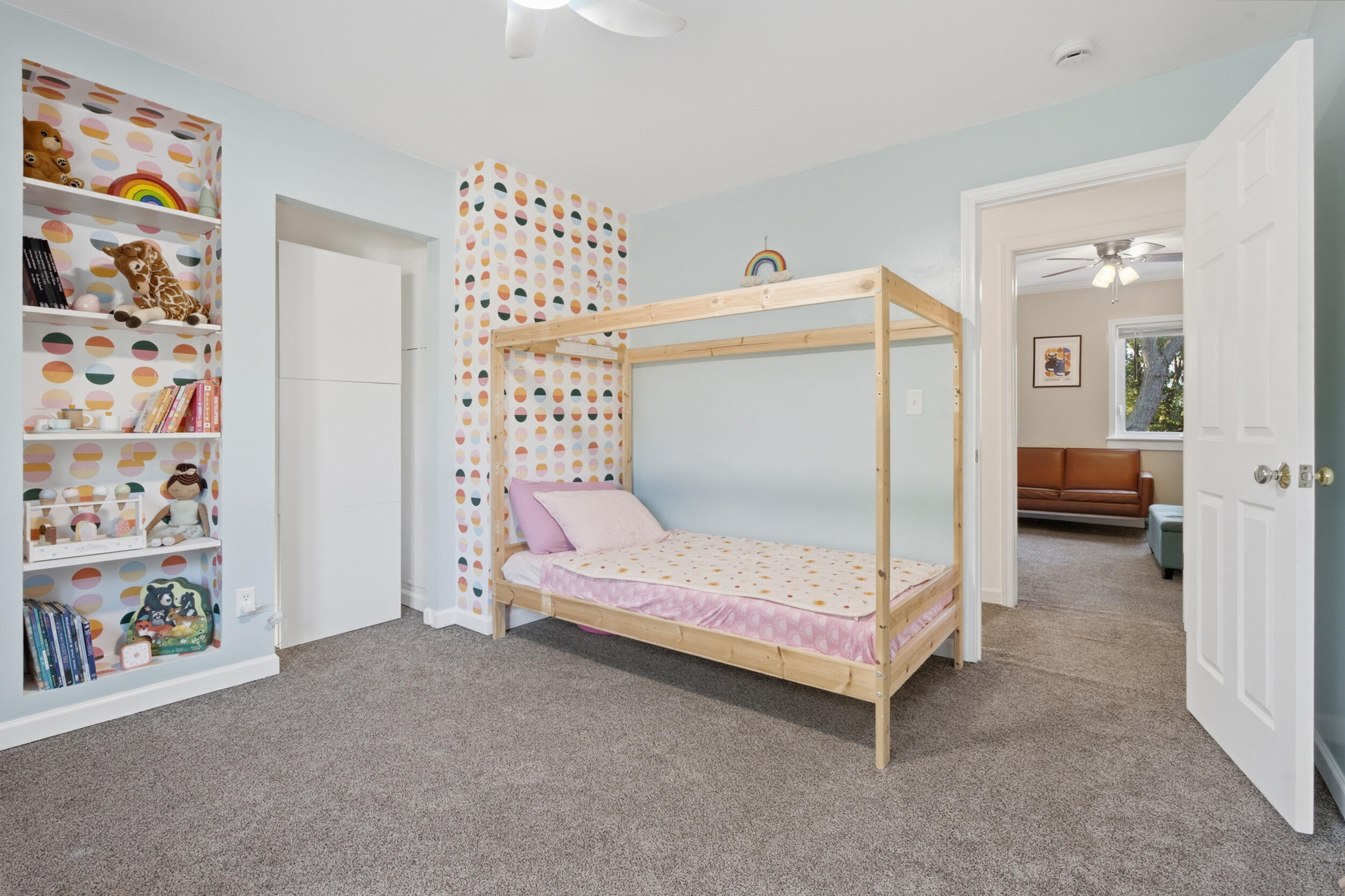 1323 Wolcott Avenue Property Photo 16
