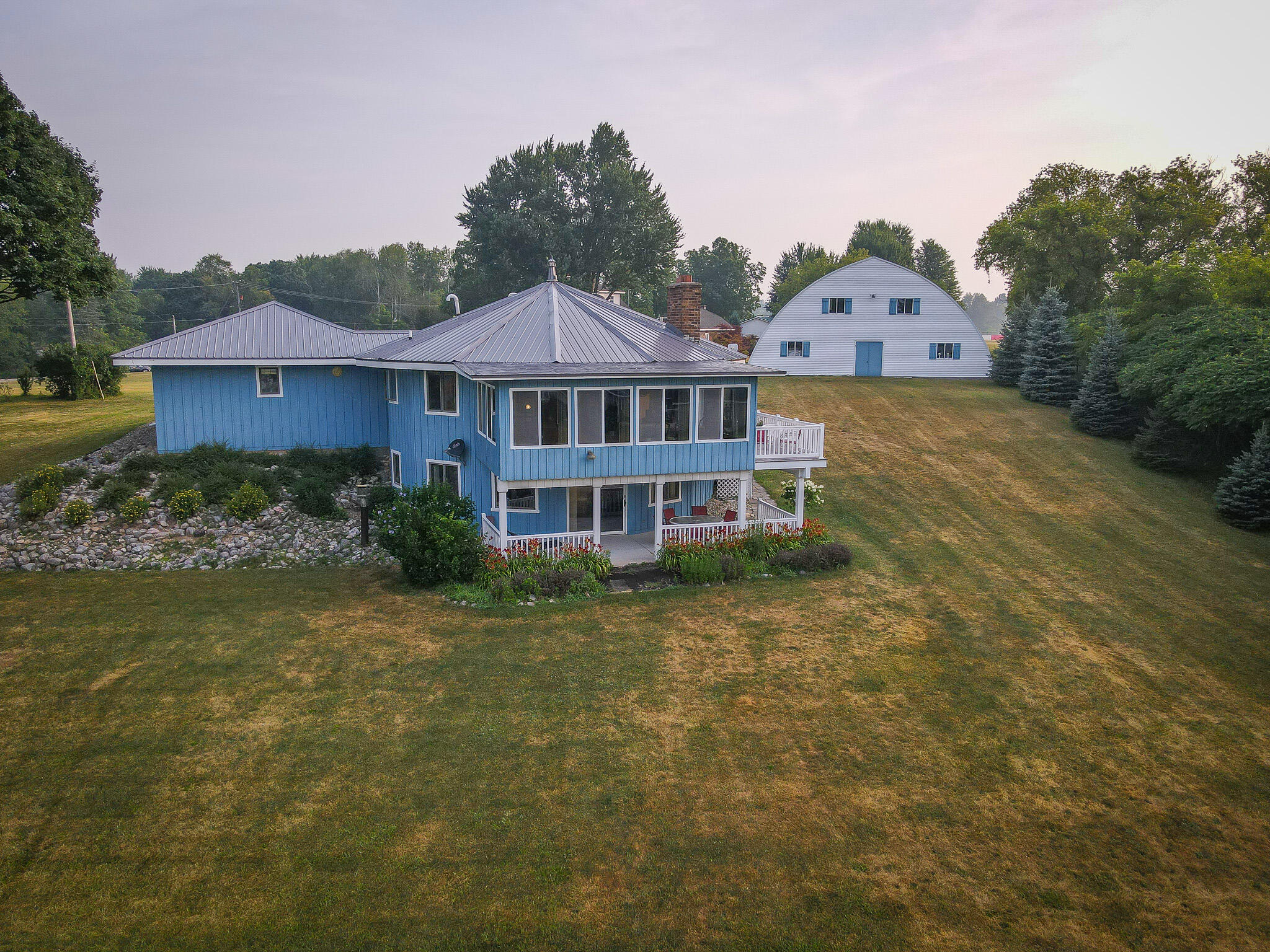 828 Reunion Avenue Property Photo 1