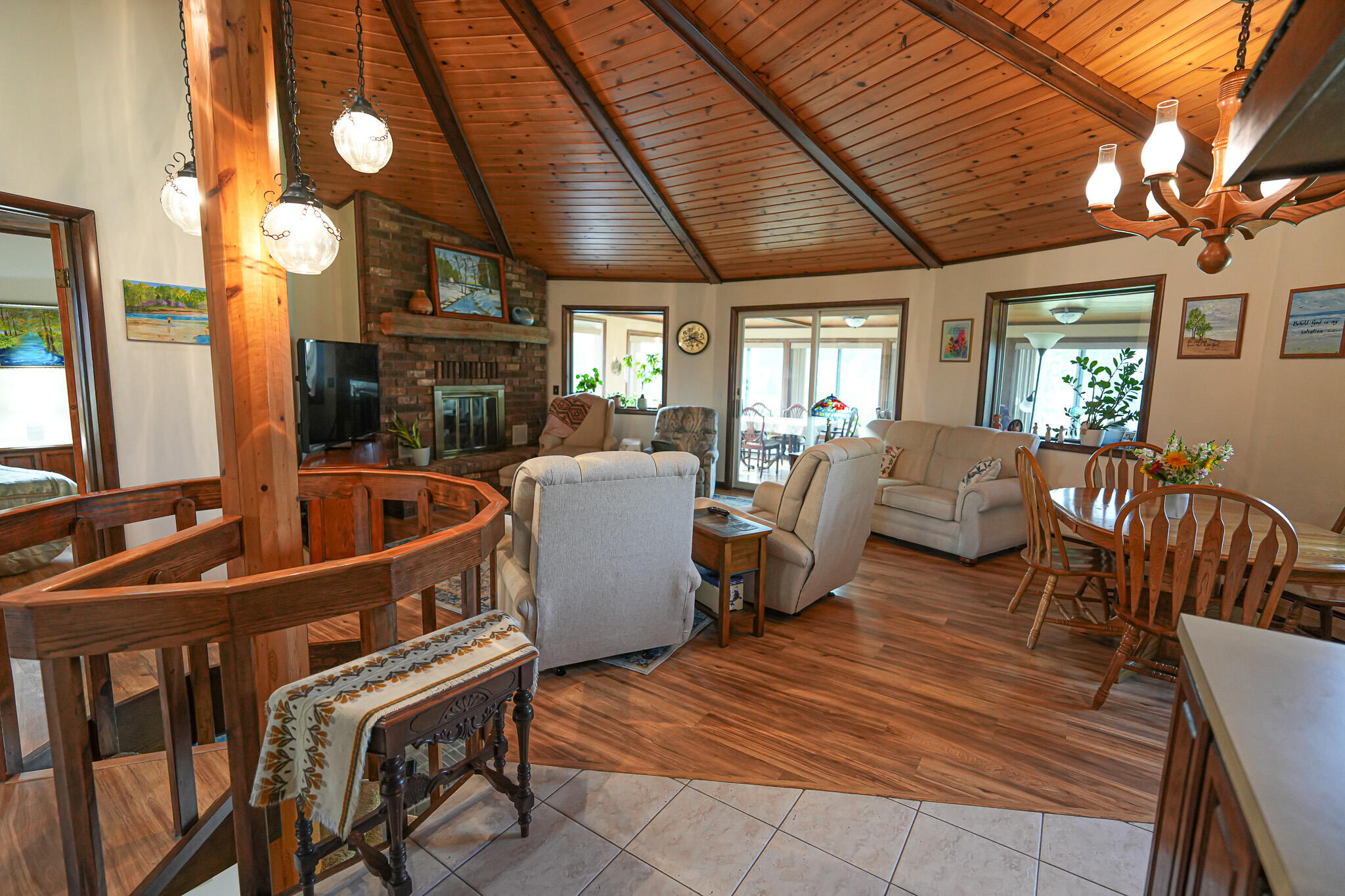 828 Reunion Avenue Property Photo 6